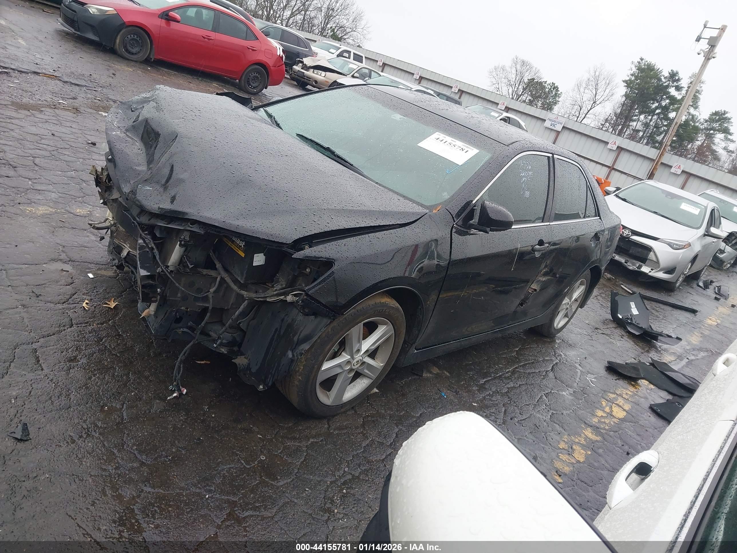 TOYOTA CAMRY image 2