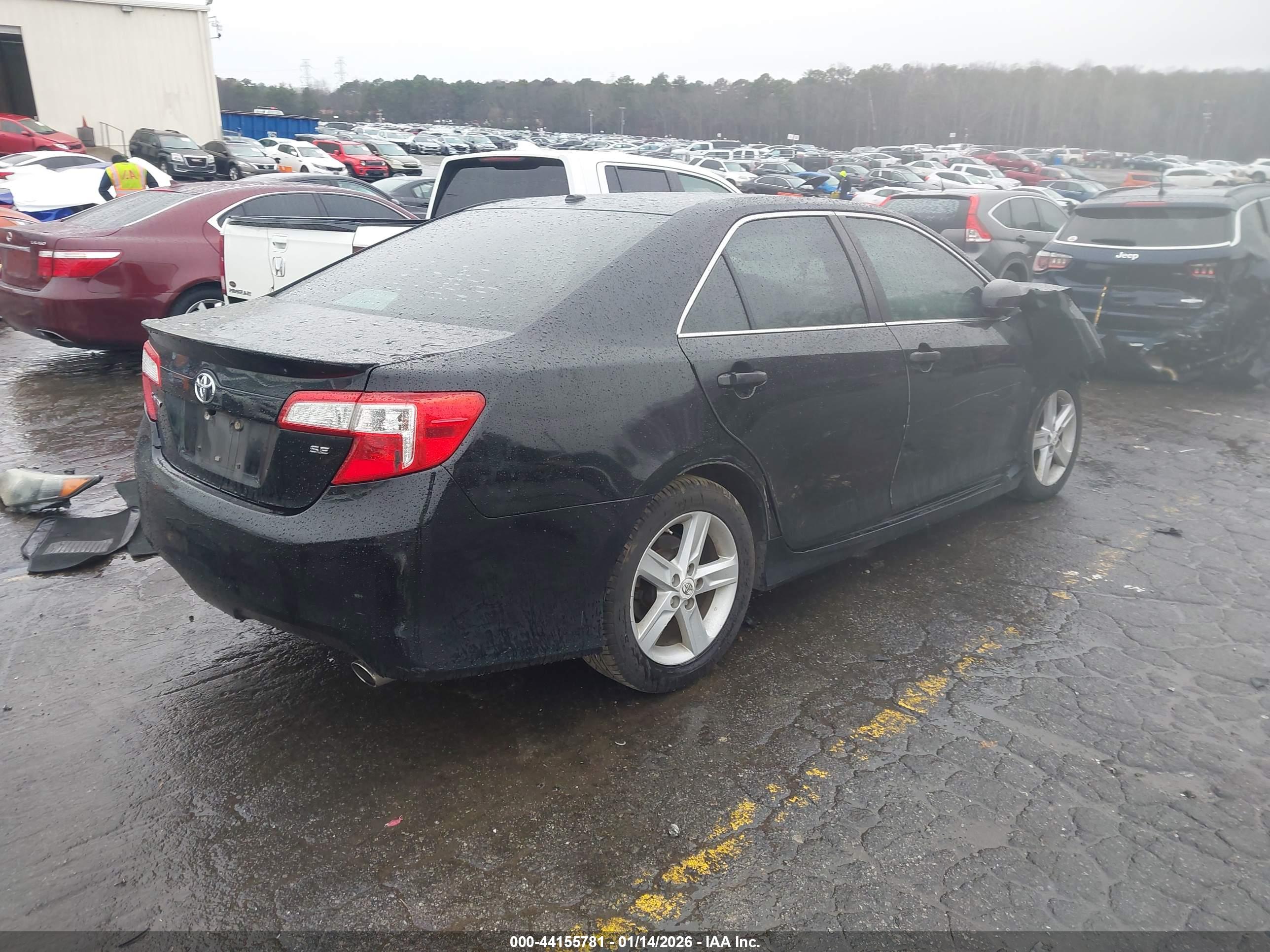 TOYOTA CAMRY image 4