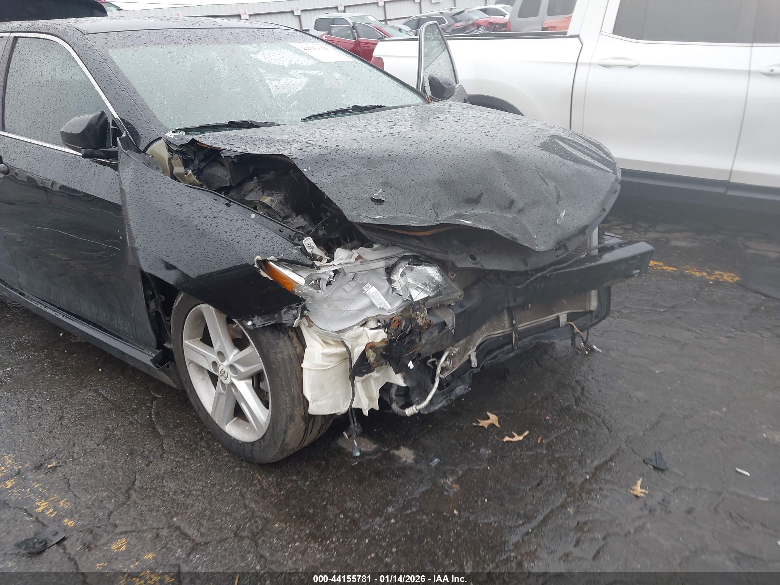 TOYOTA CAMRY image 6
