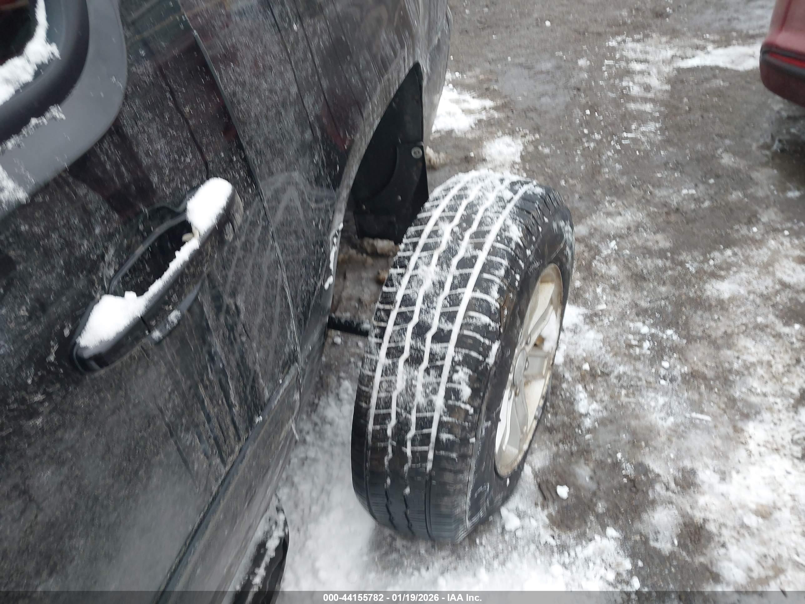 GMC YUKON image 6