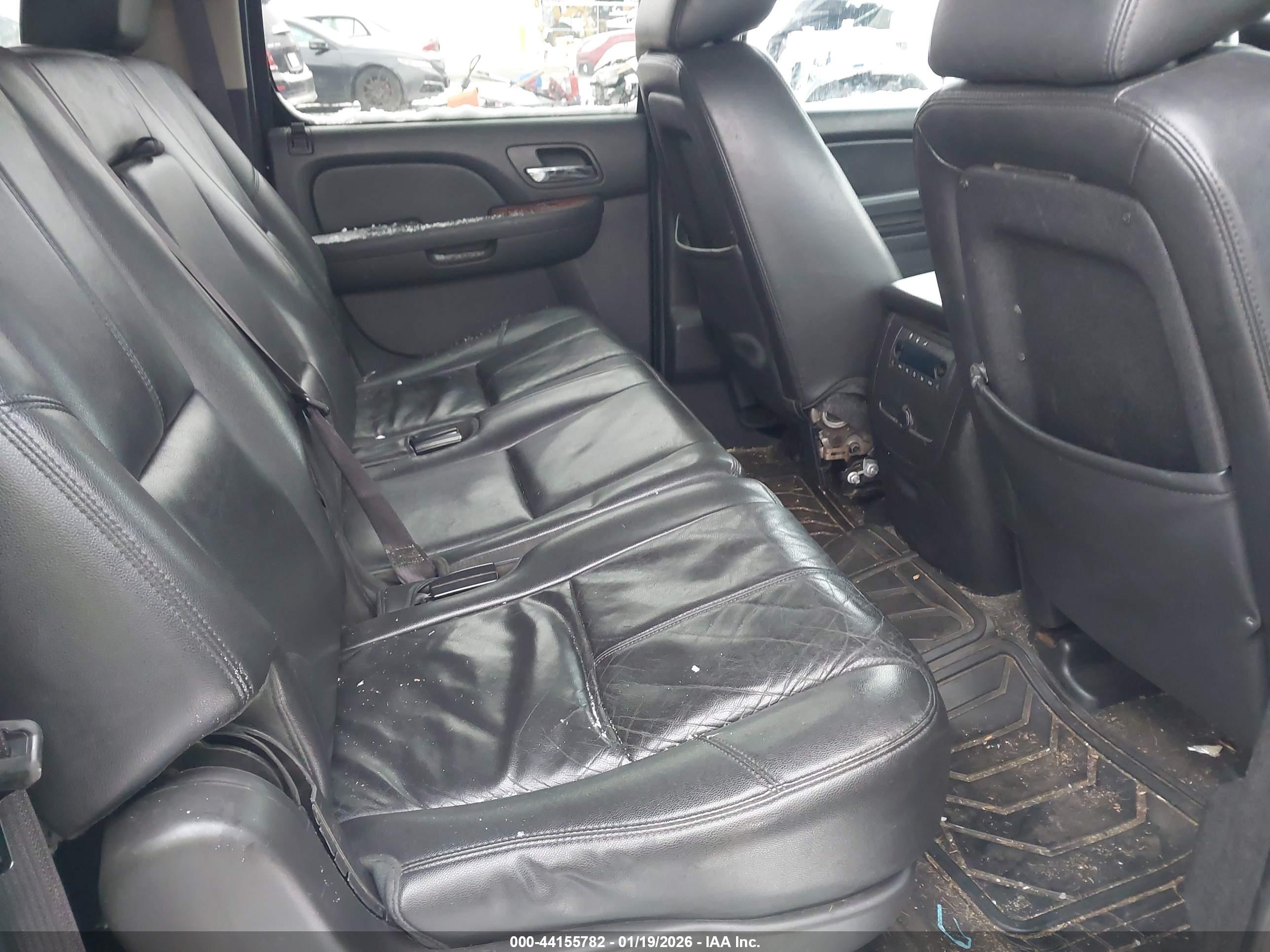 GMC YUKON image 8