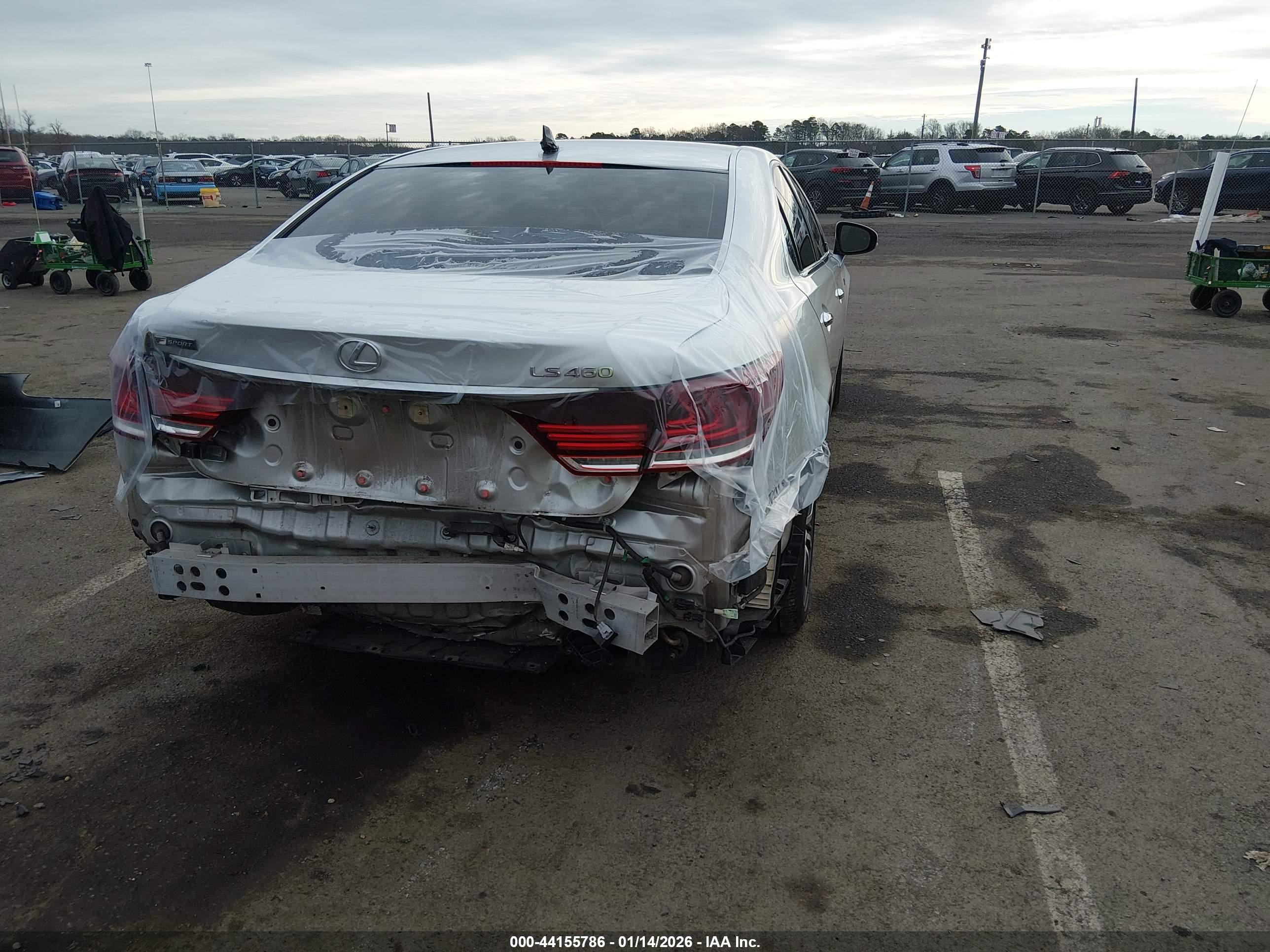 LEXUS LS image 4