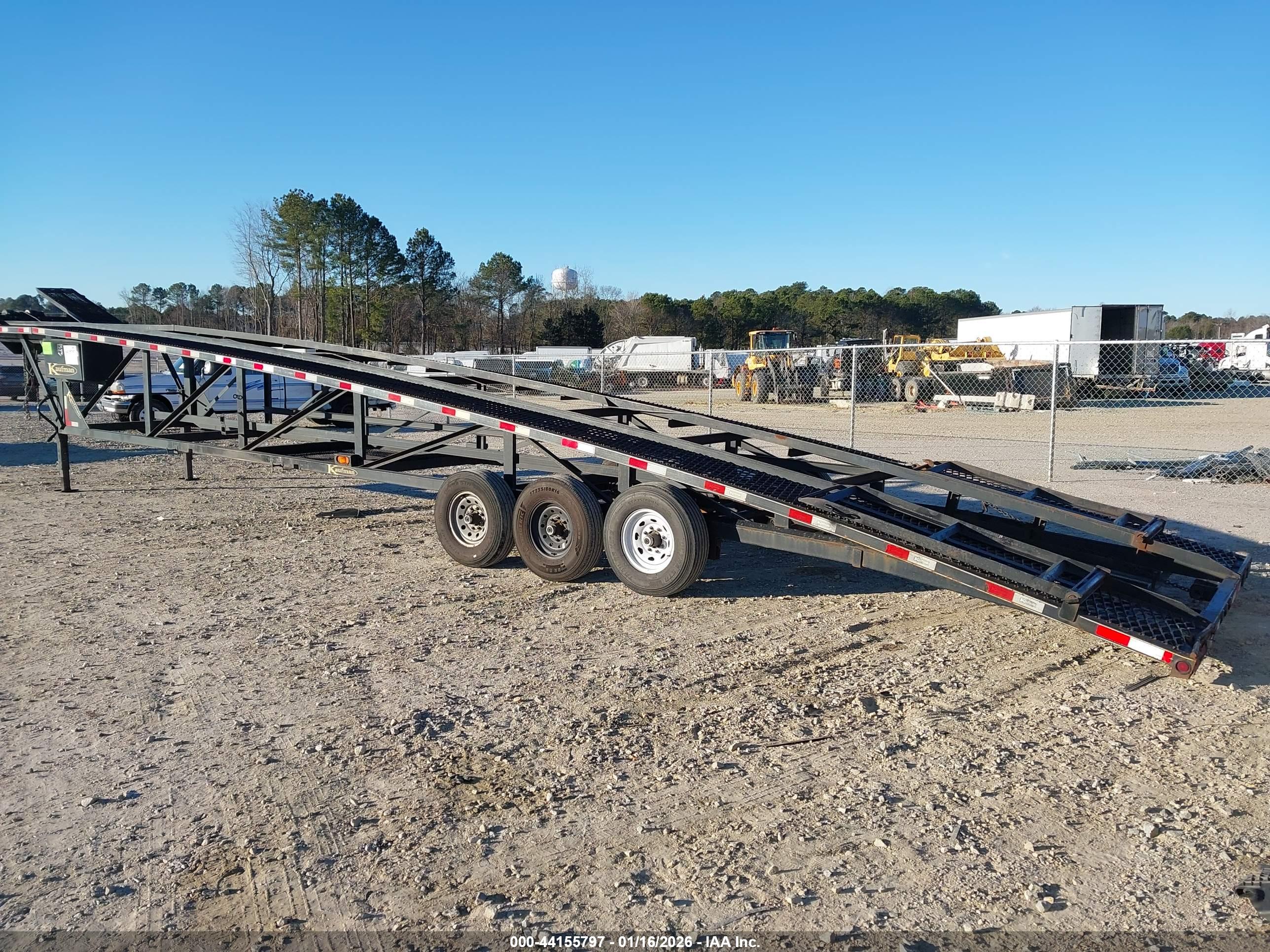 KAUFMAN TRAILERS image 3