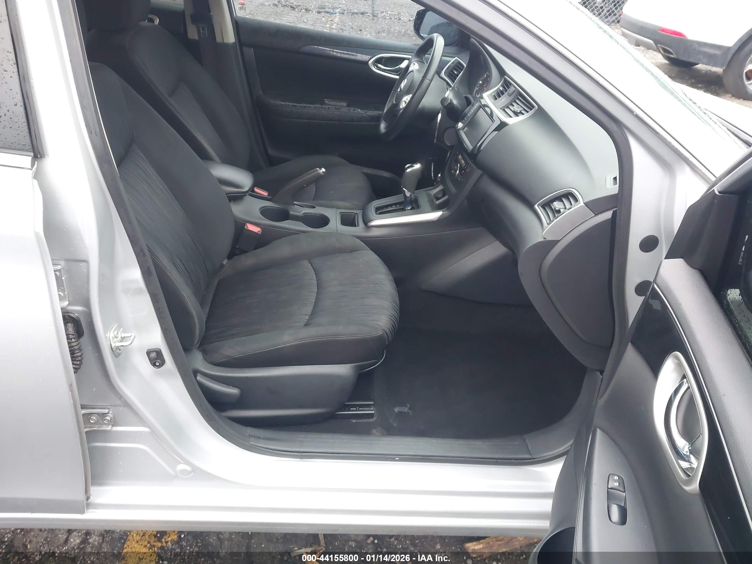 NISSAN SENTRA image 5