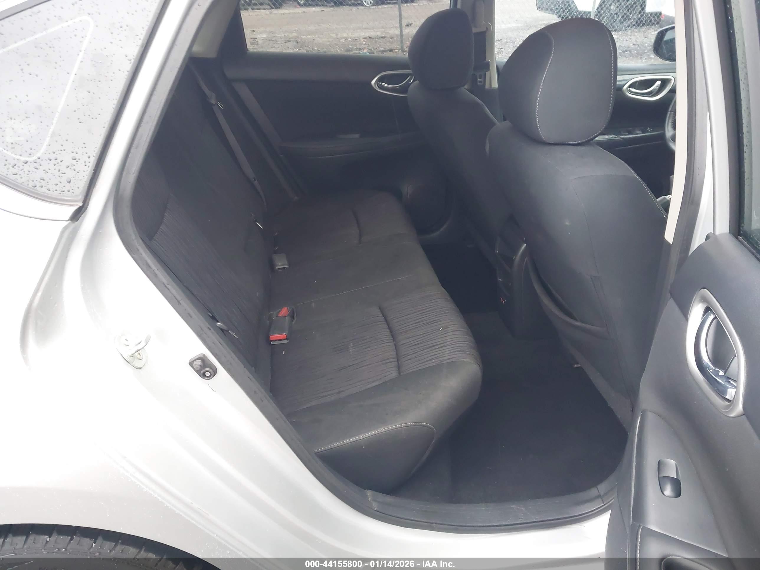 NISSAN SENTRA image 8