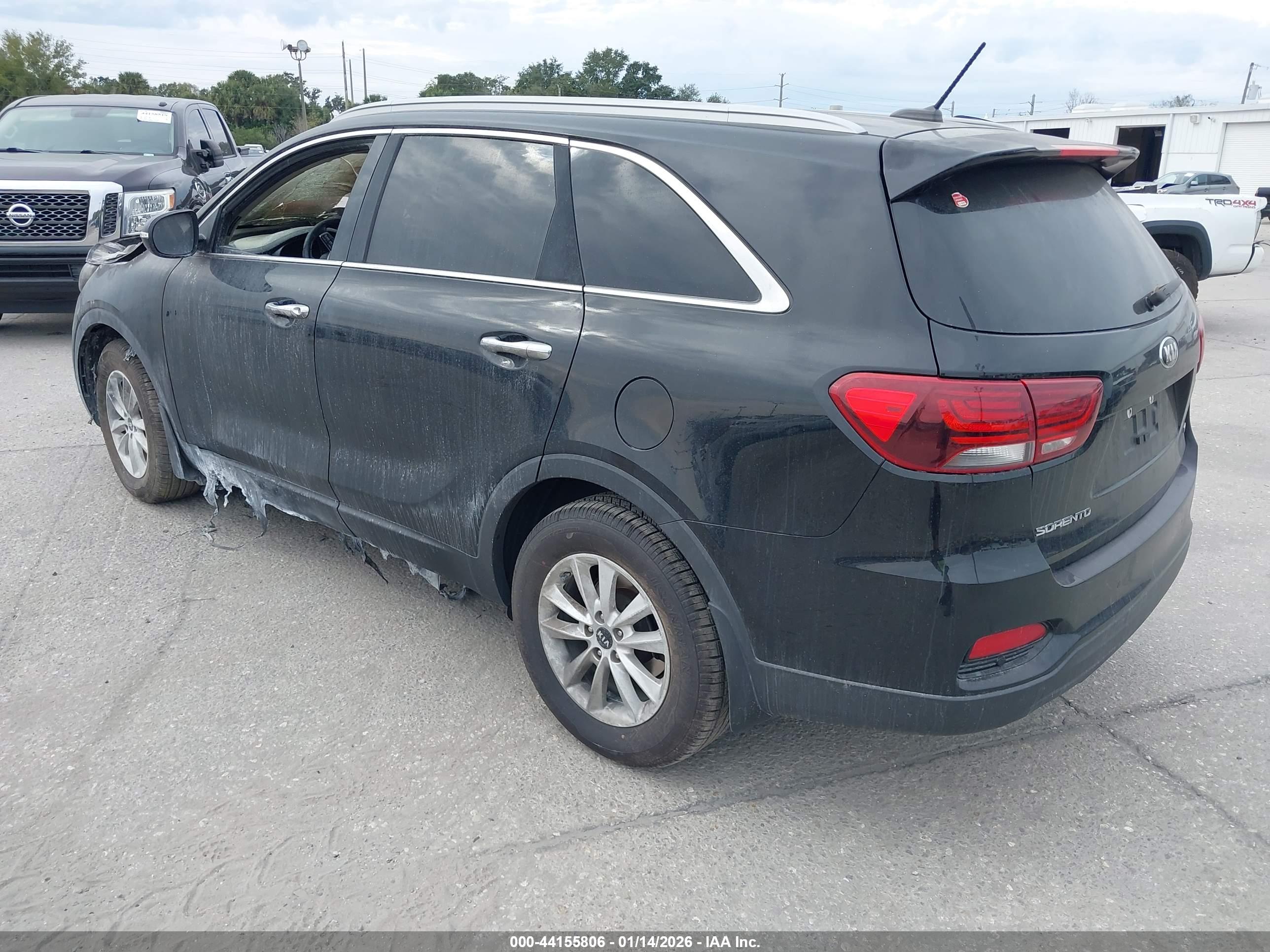 KIA SORENTO image 3