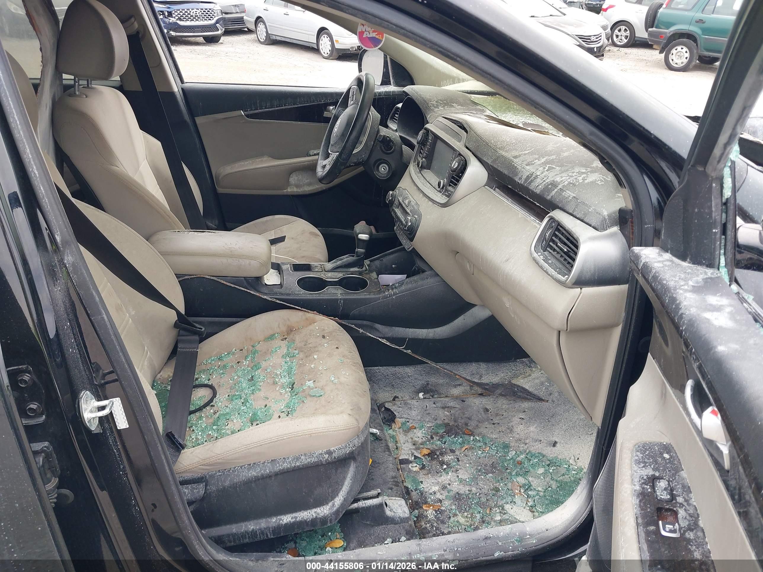 KIA SORENTO image 5