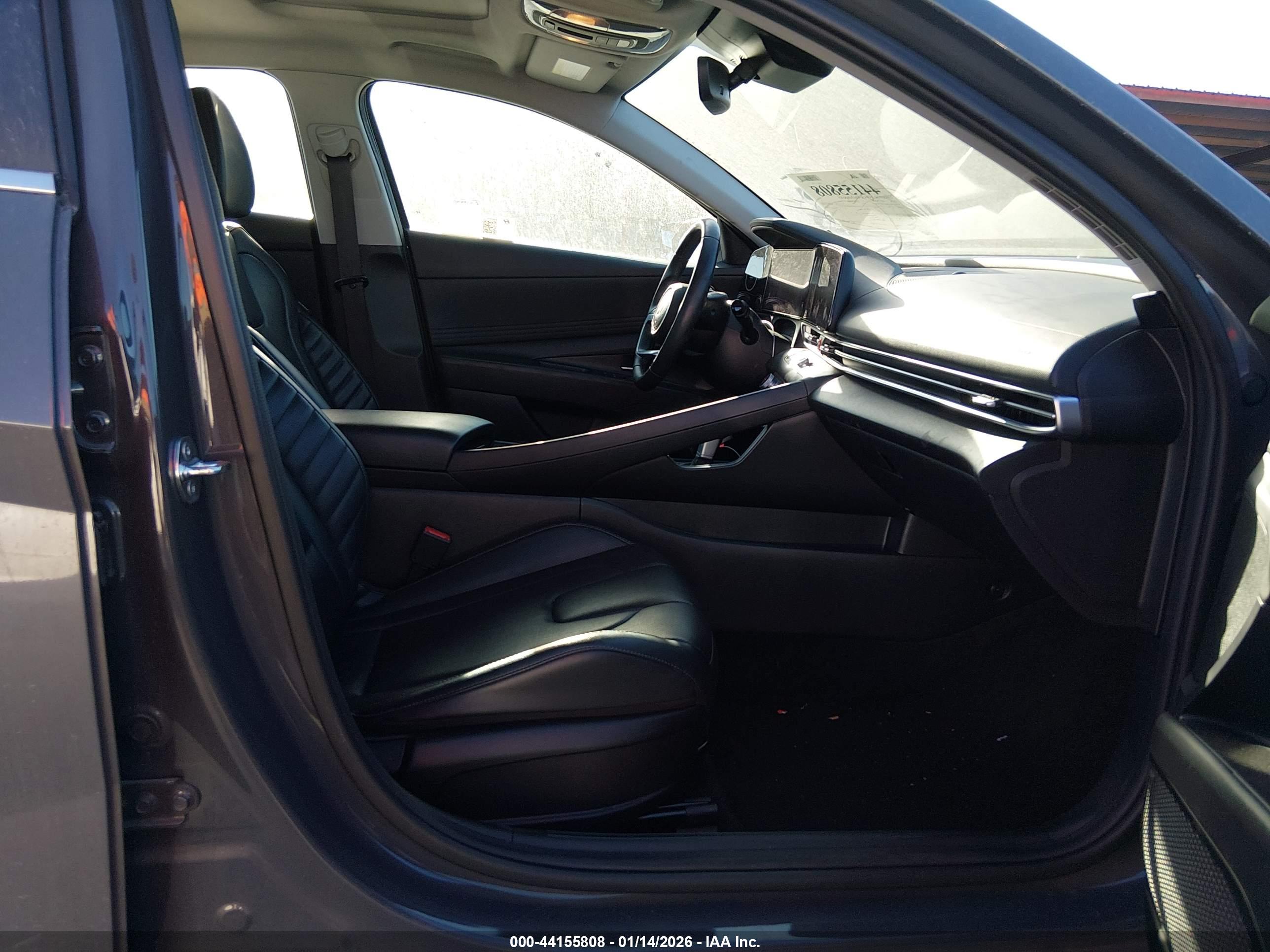 HYUNDAI ELANTRA image 5