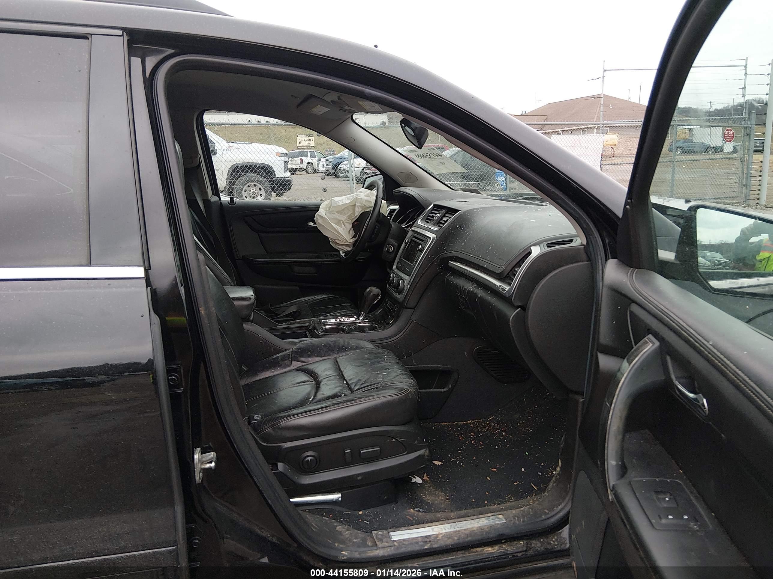 GMC ACADIA image 5