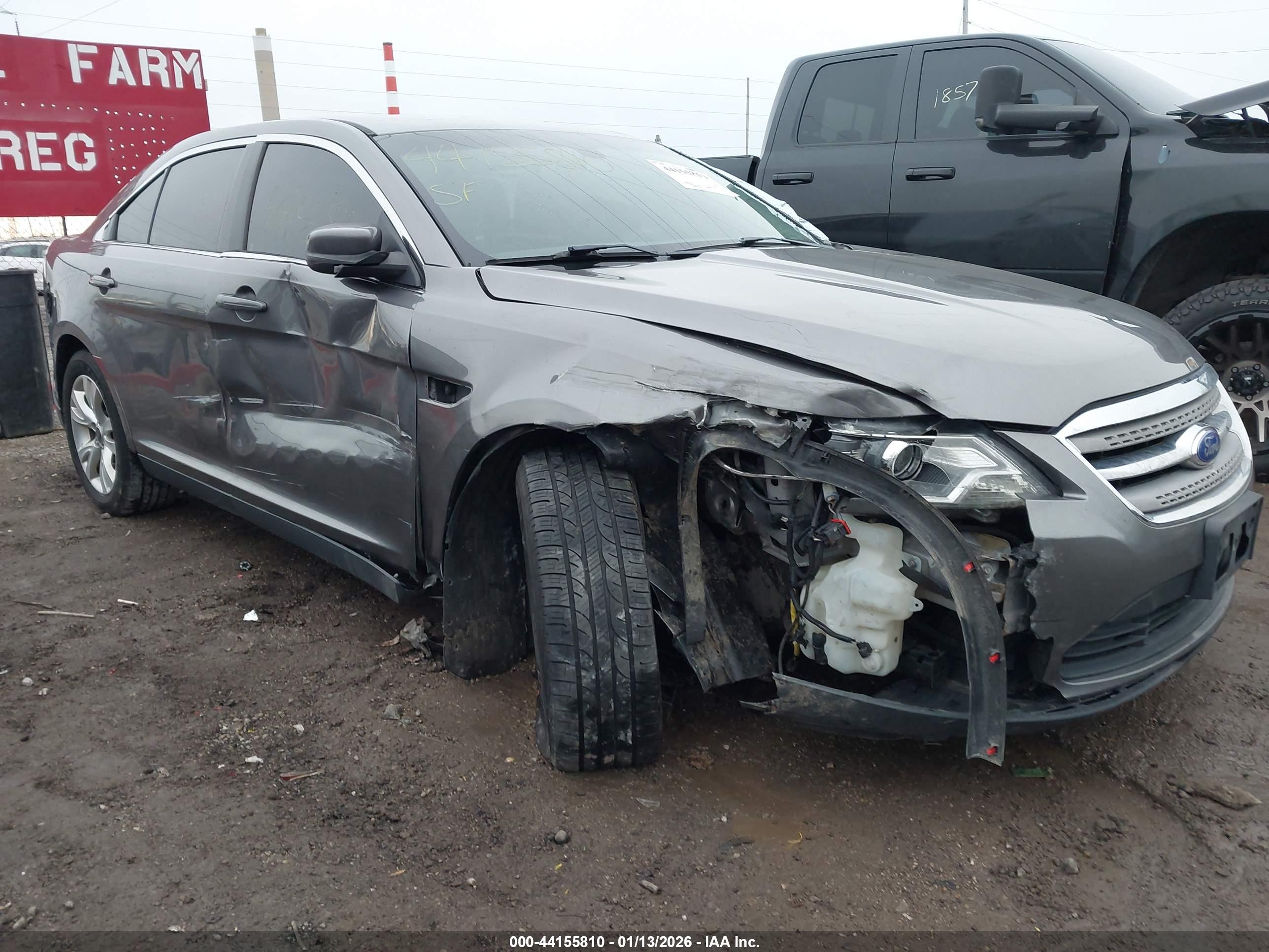FORD TAURUS image 6
