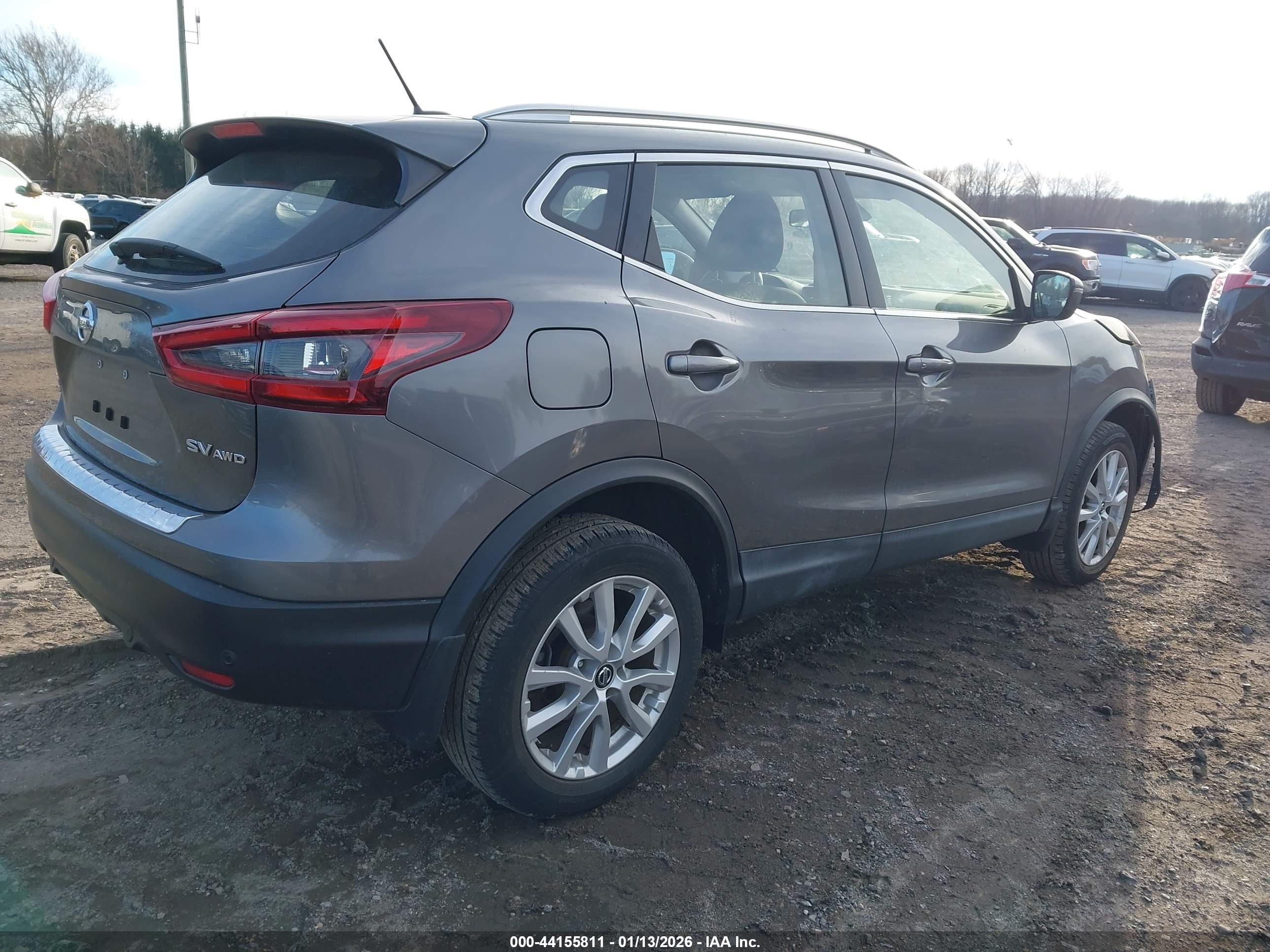 NISSAN ROGUE image 4