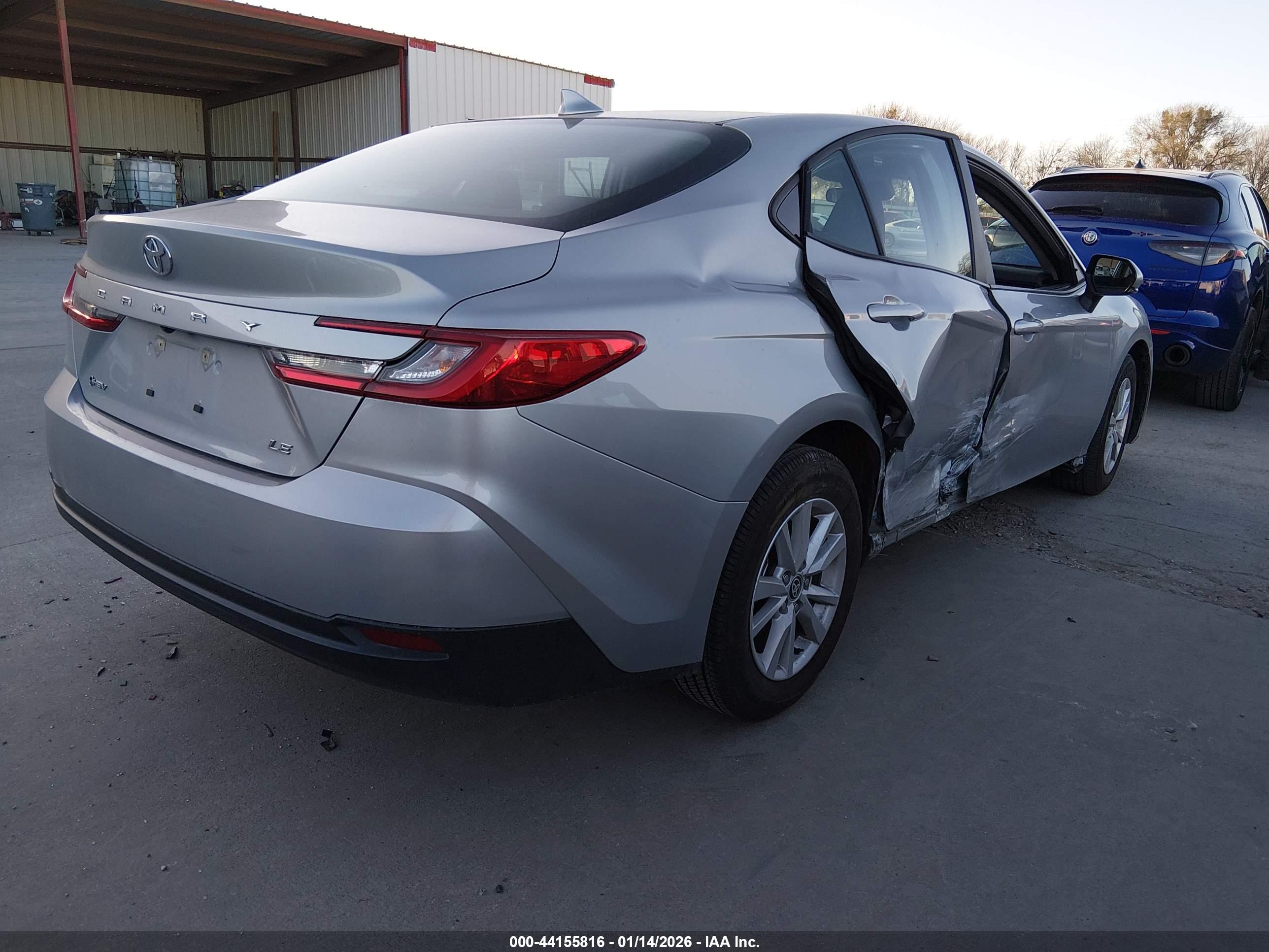 TOYOTA CAMRY image 4