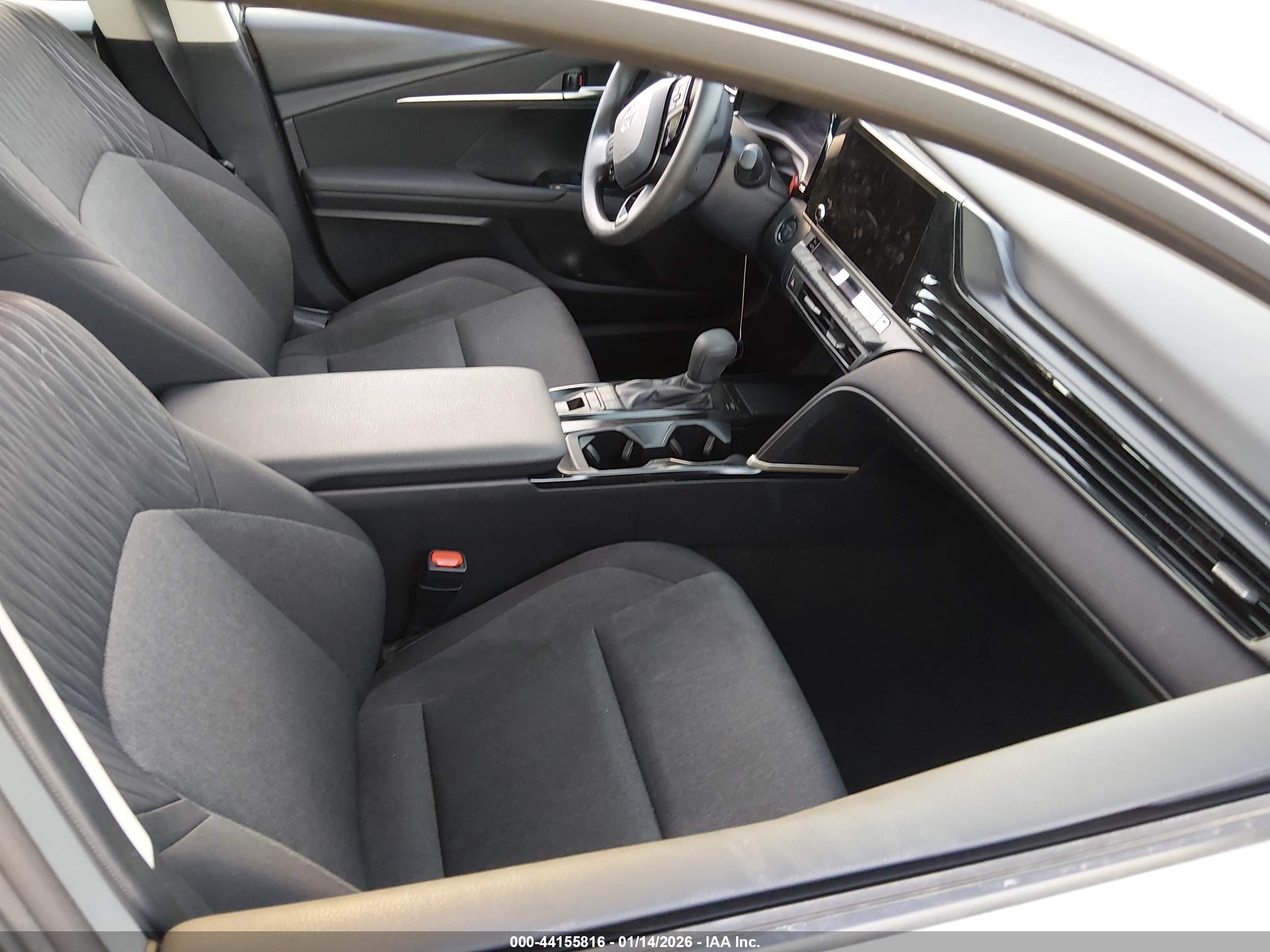 TOYOTA CAMRY image 5