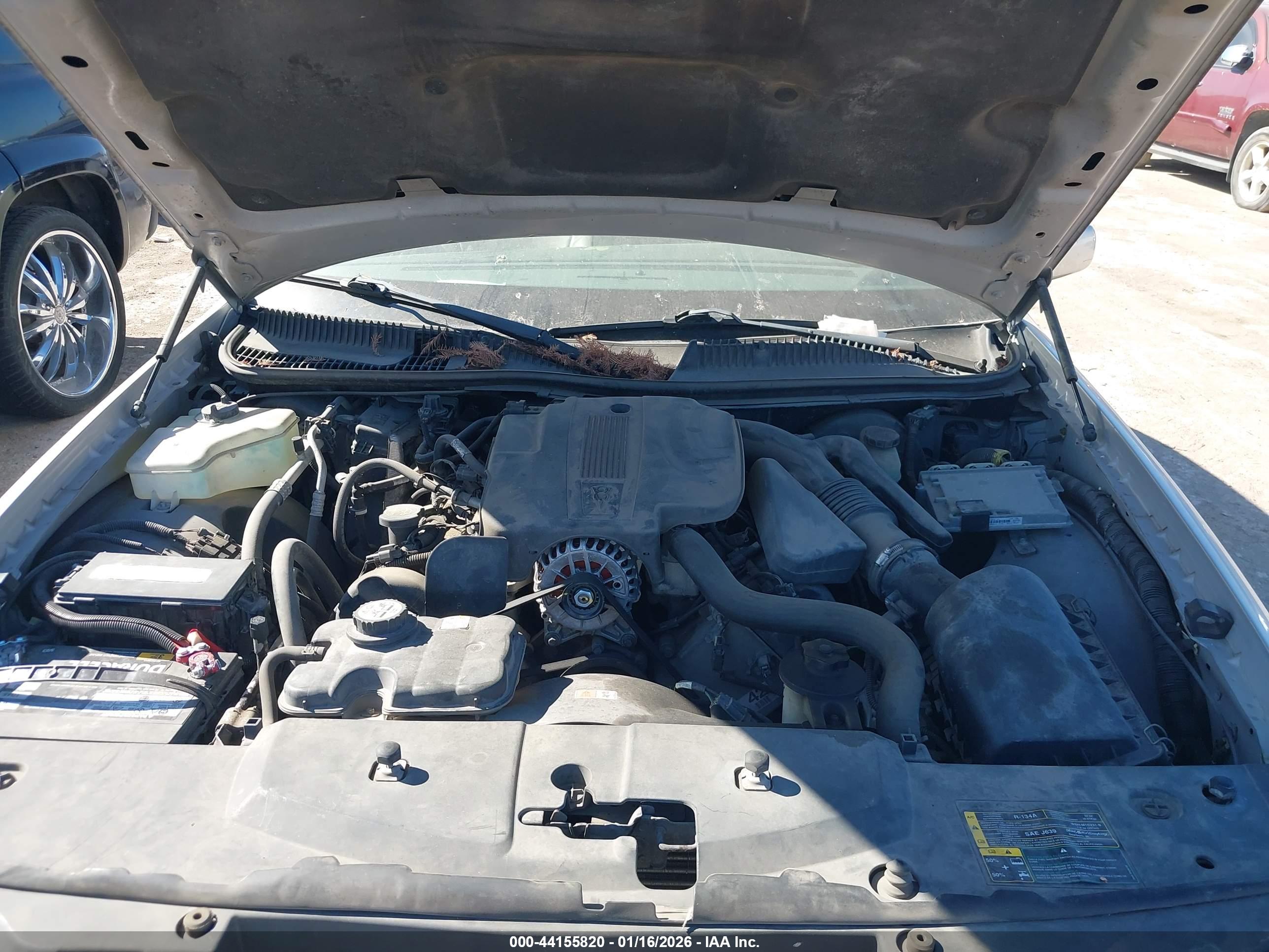 LINCOLN TOWN image 10
