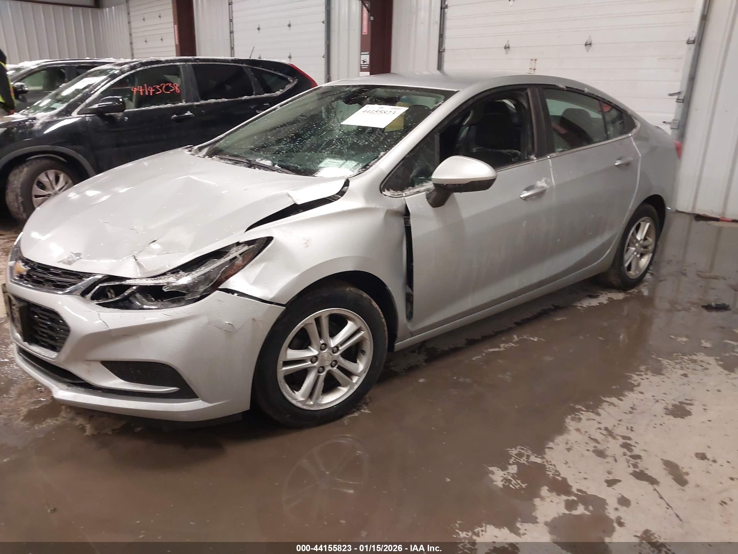 CHEVROLET CRUZE image 2