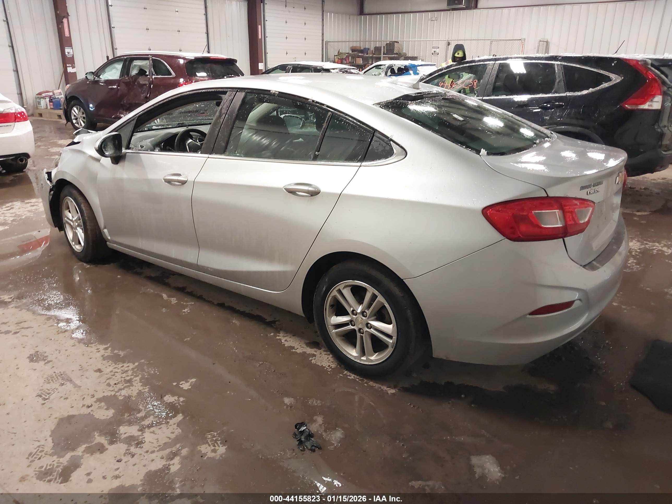 CHEVROLET CRUZE image 3