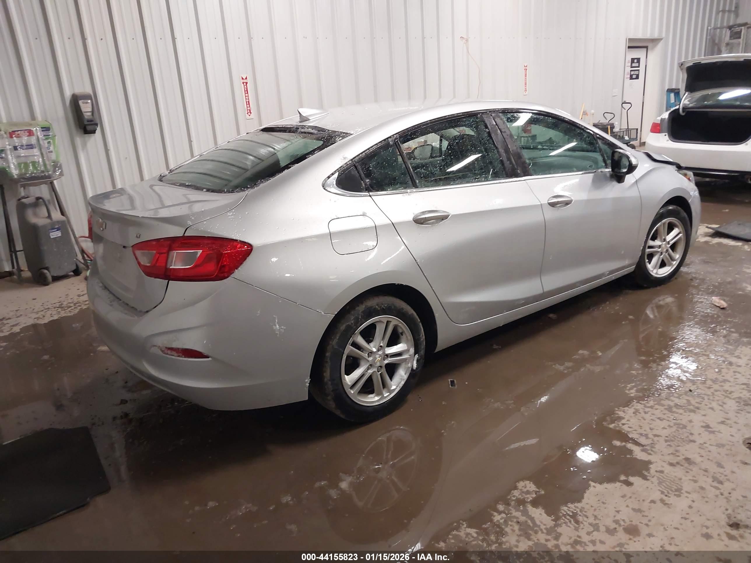 CHEVROLET CRUZE image 4