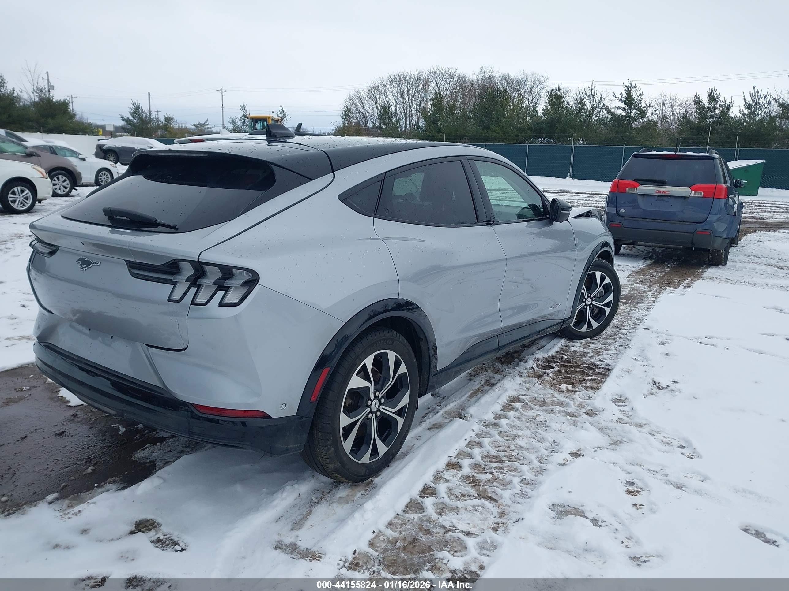 FORD MUSTANG image 4