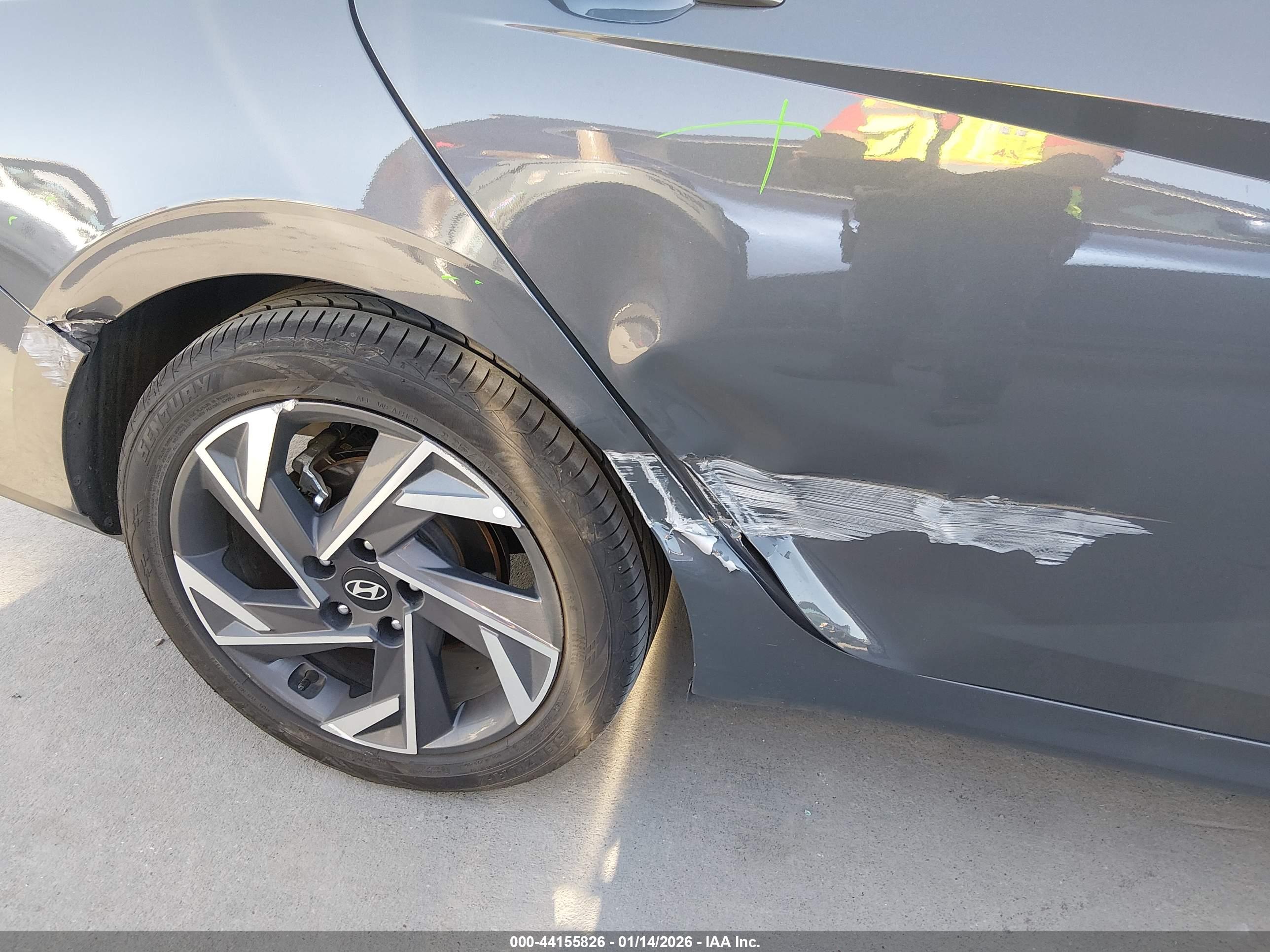HYUNDAI ELANTRA image 6