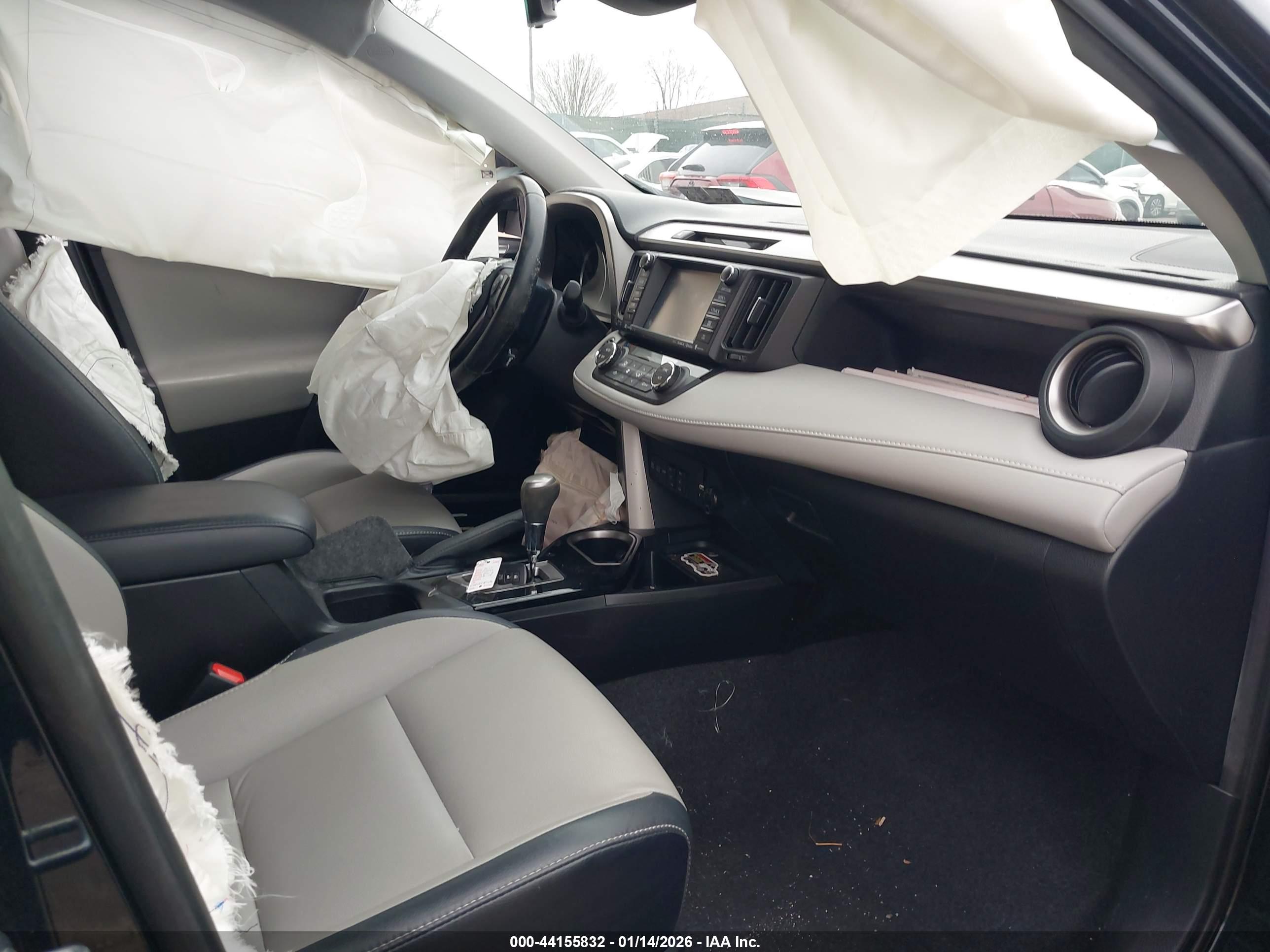 TOYOTA RAV4 image 5