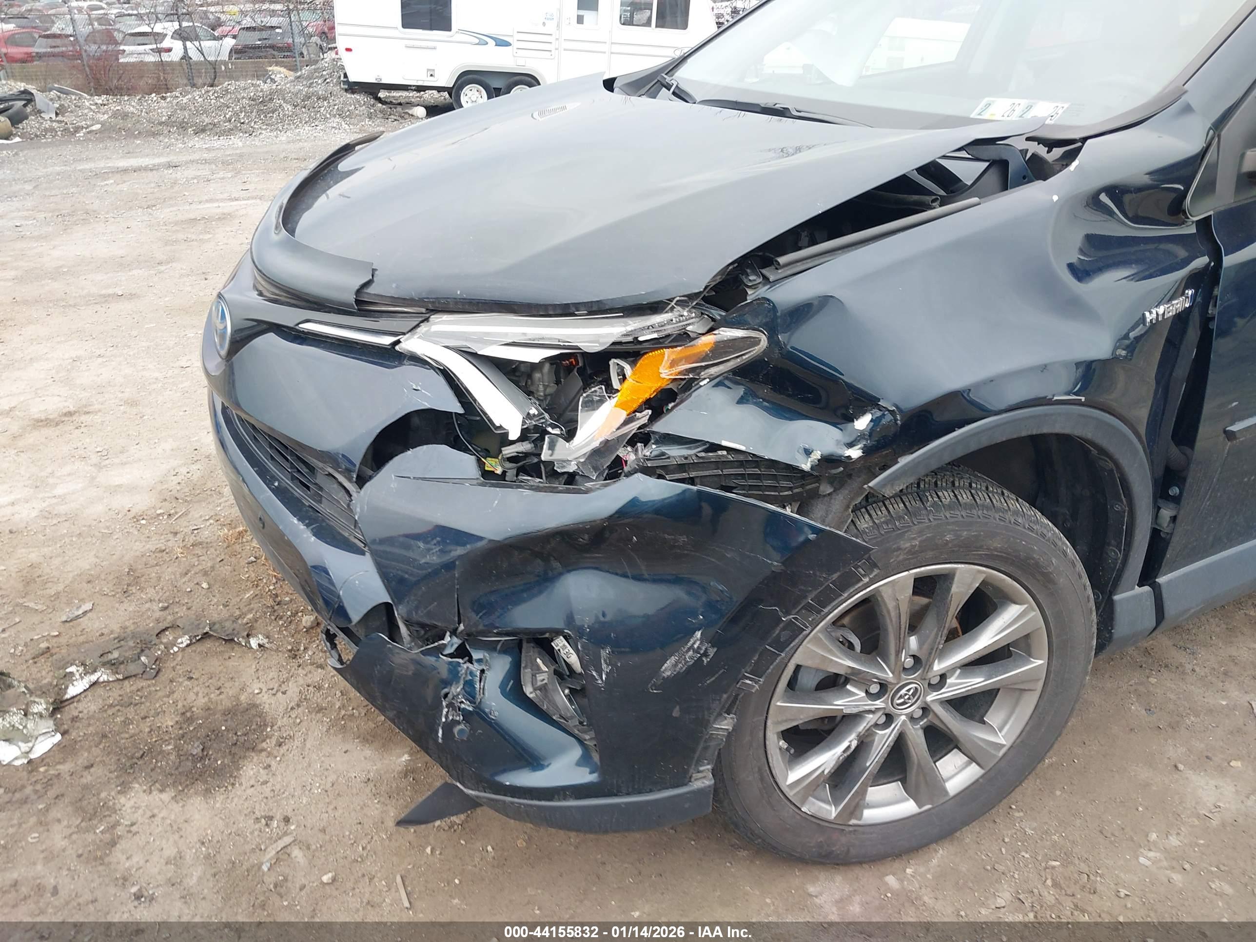 TOYOTA RAV4 image 6