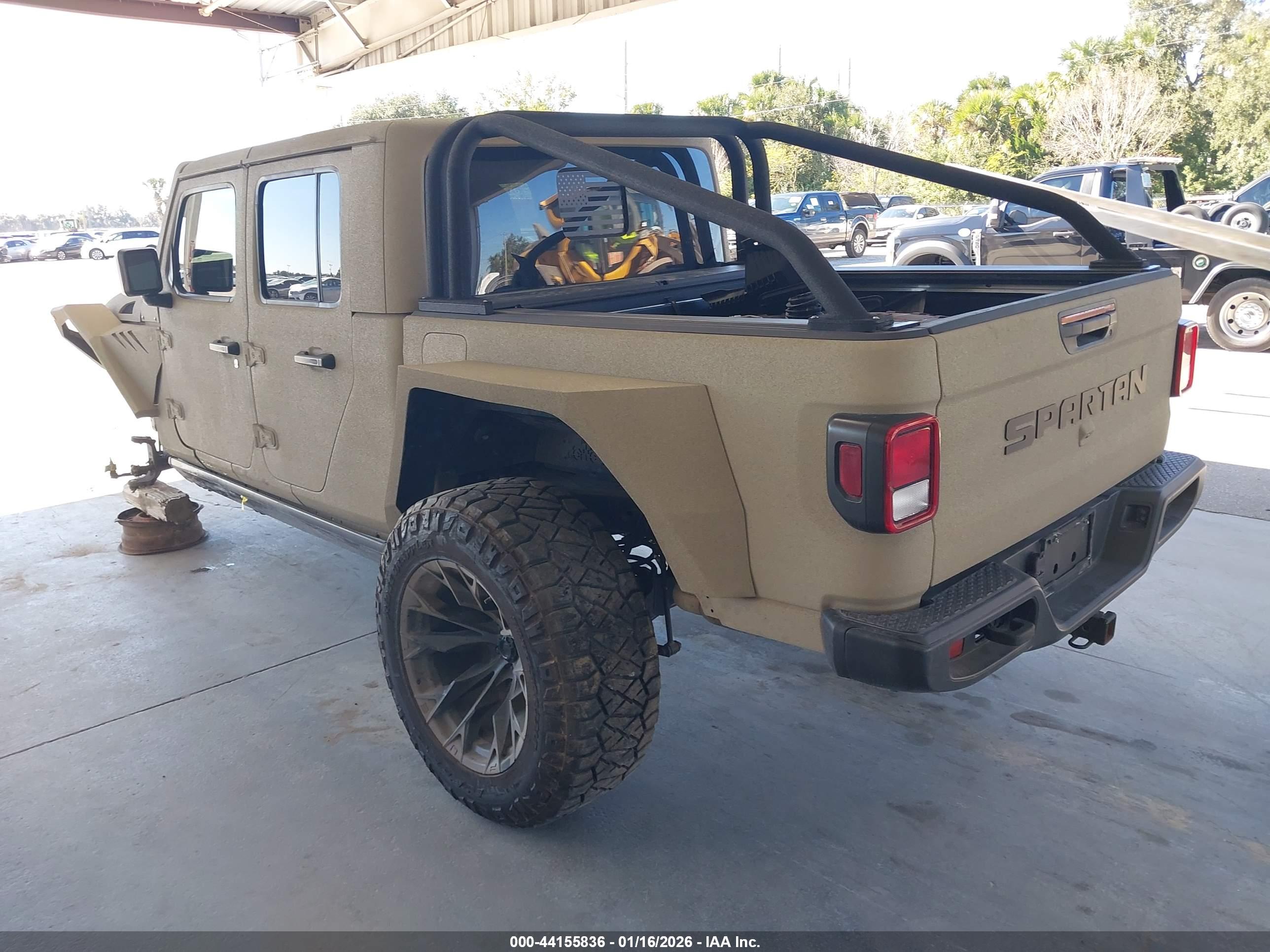 JEEP GLADIATOR image 3