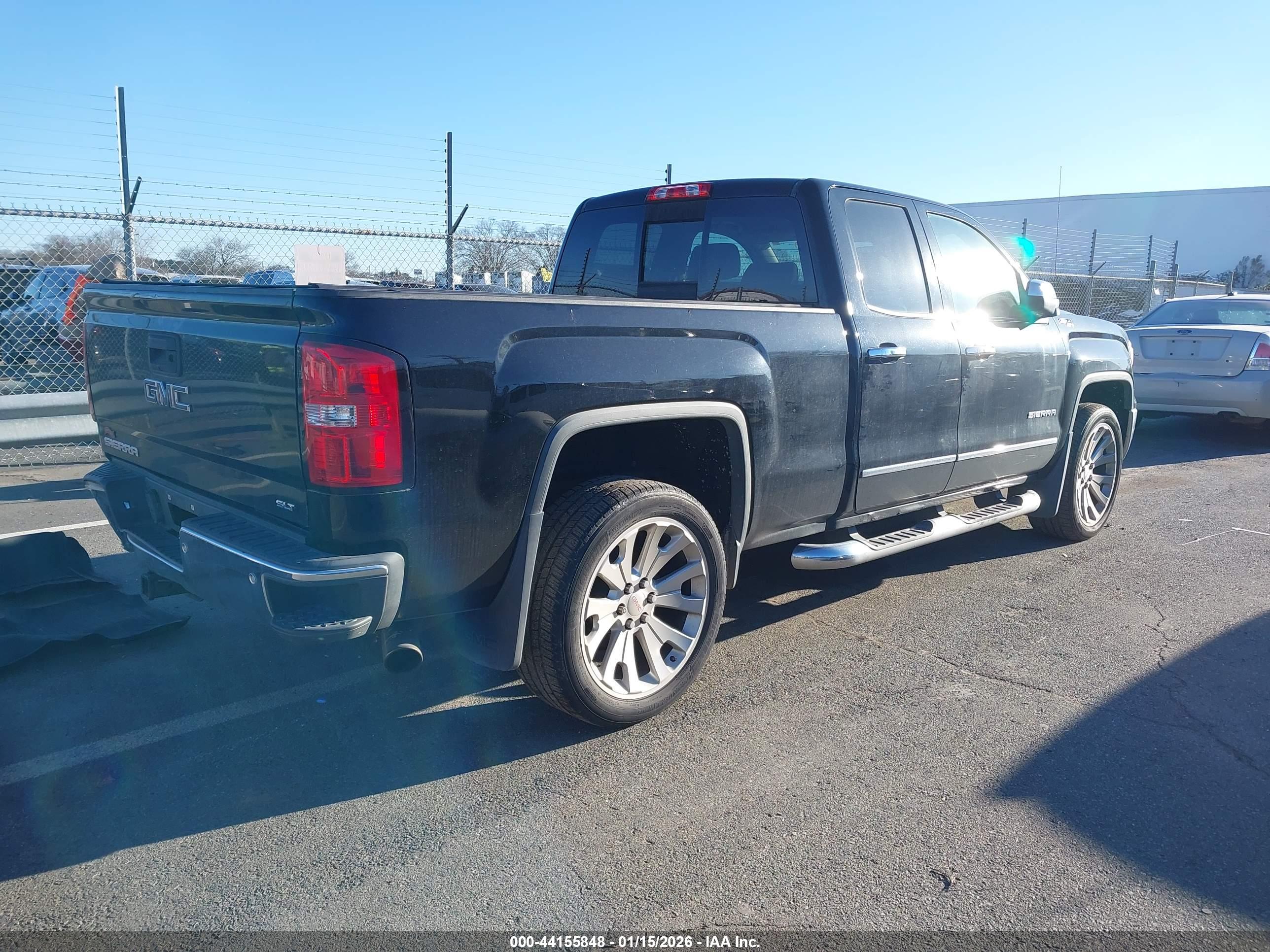 GMC SIERRA image 4