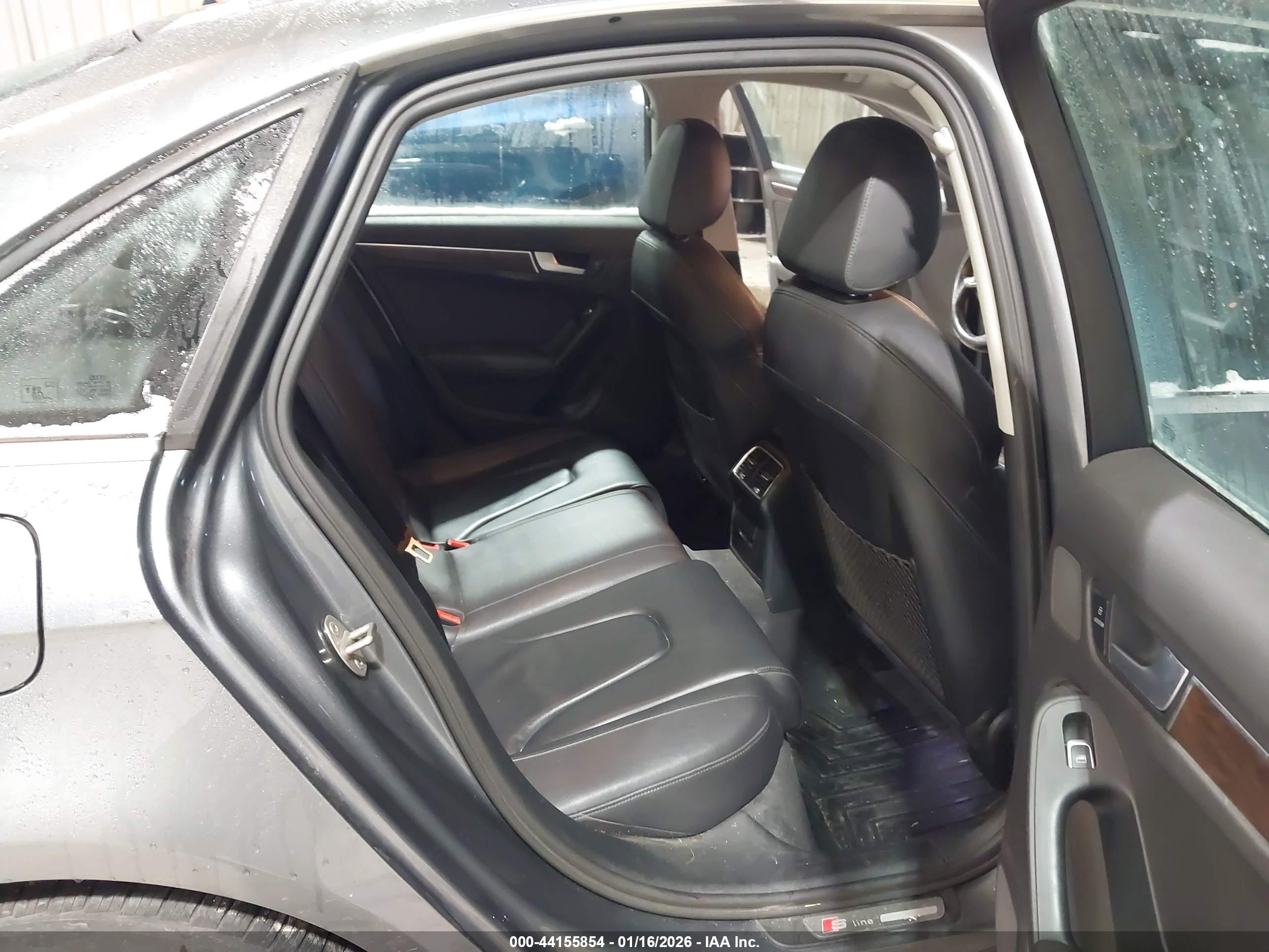 AUDI A4 image 8