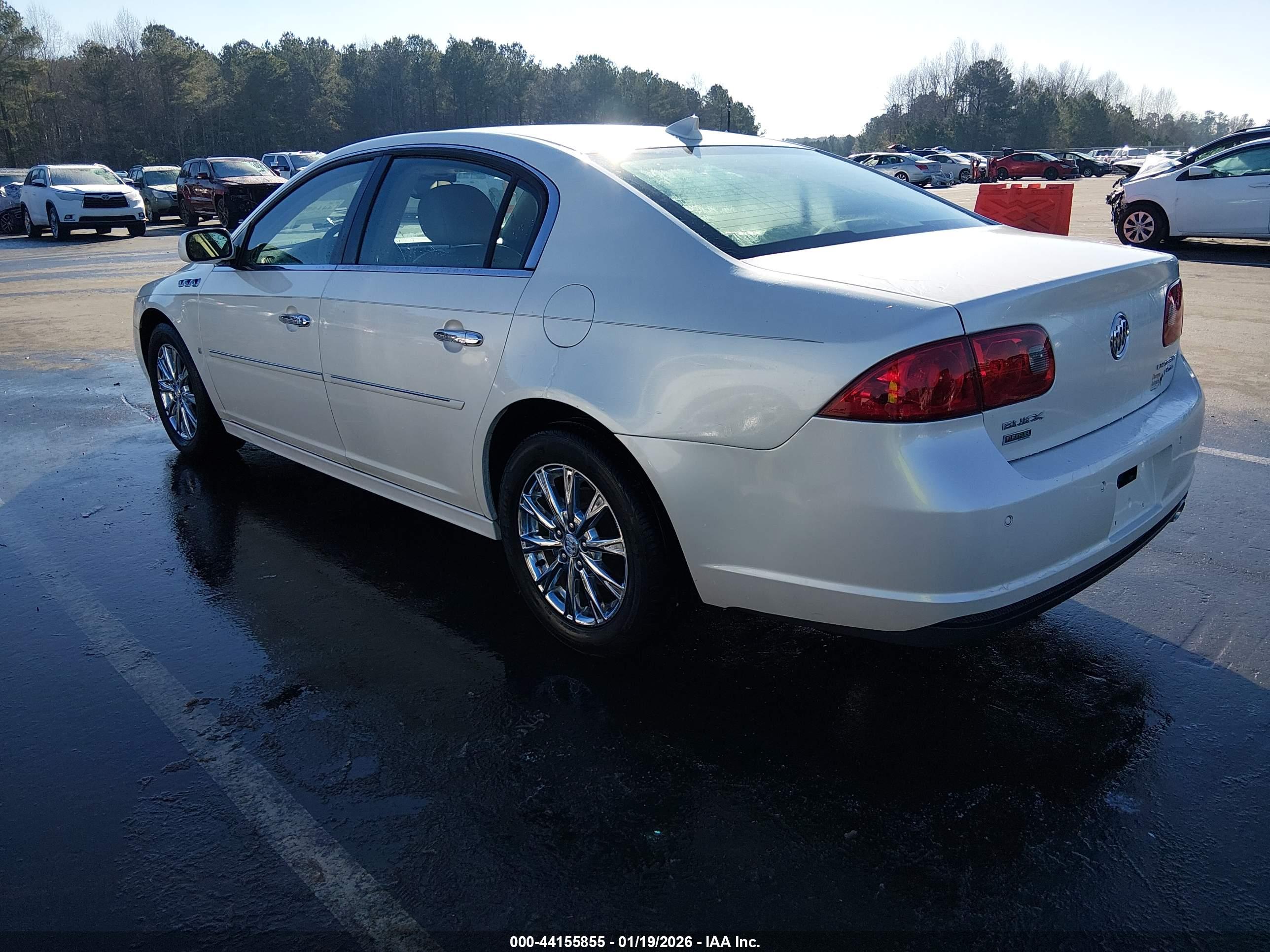 BUICK LUCERNE image 3