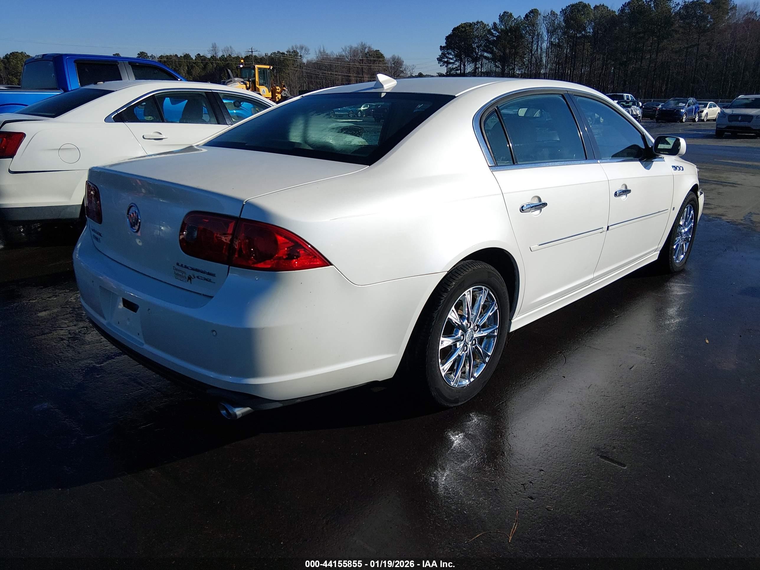 BUICK LUCERNE image 4