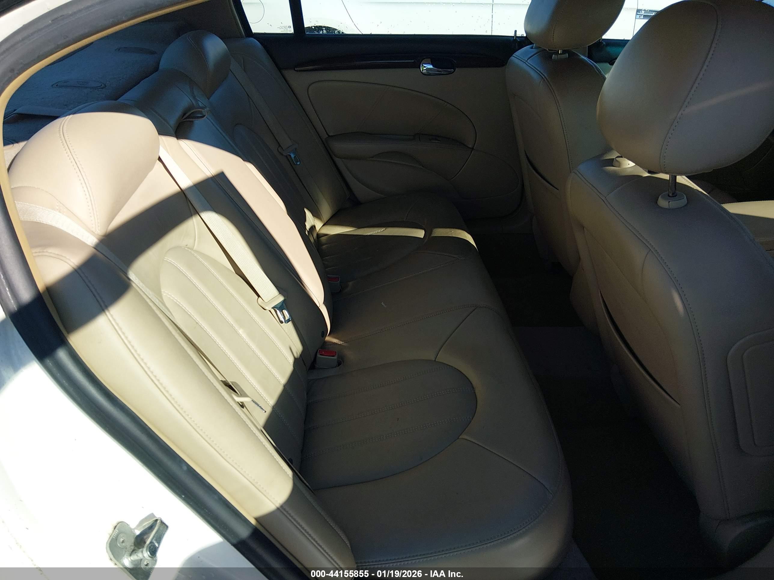 BUICK LUCERNE image 8