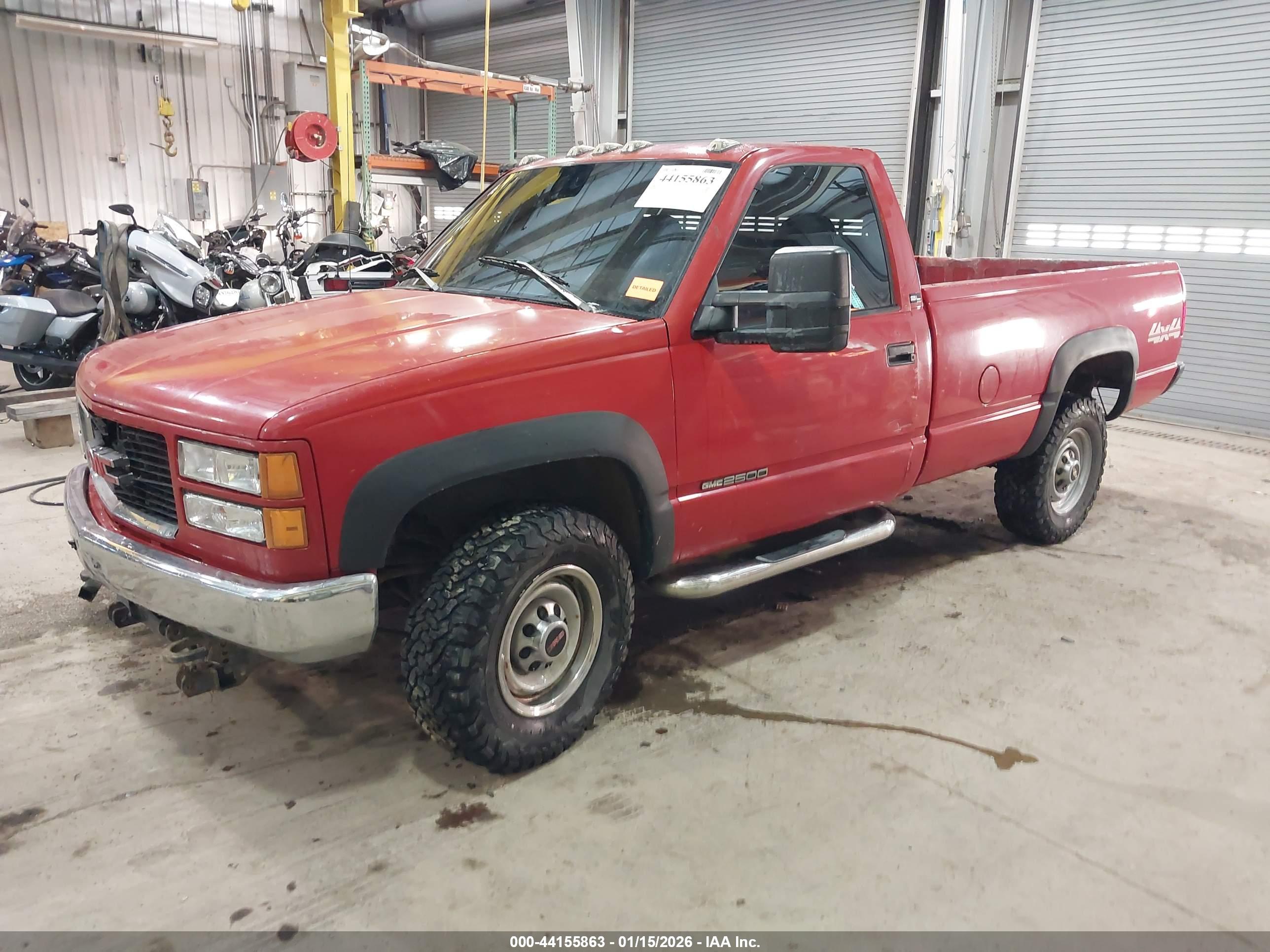 GMC SIERRA image 2