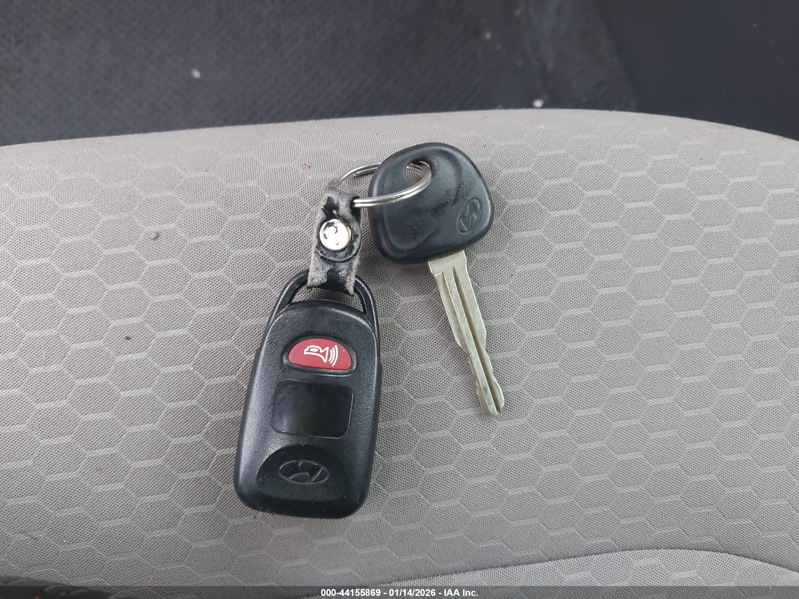 HYUNDAI ELANTRA image 11