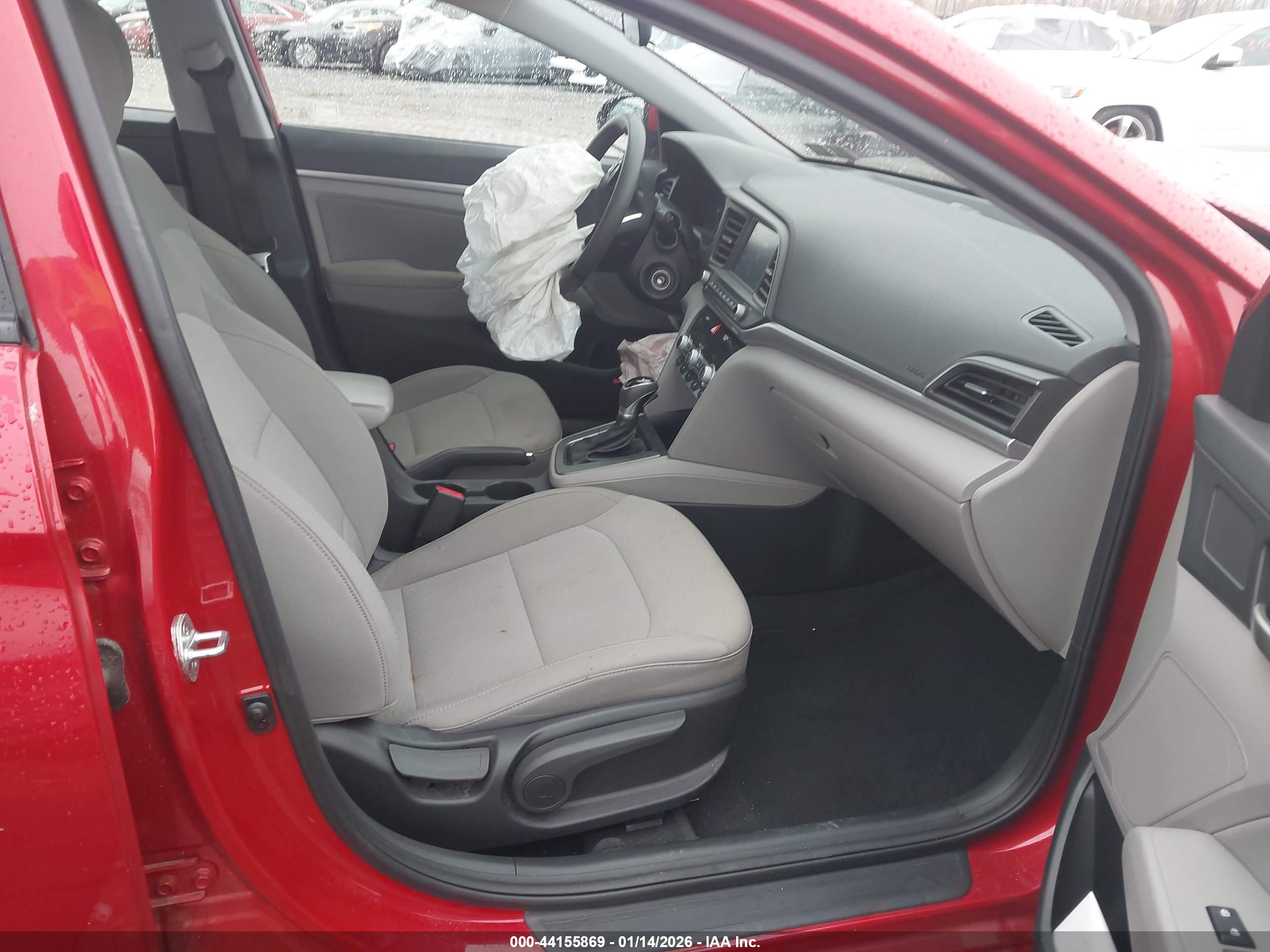 HYUNDAI ELANTRA image 5