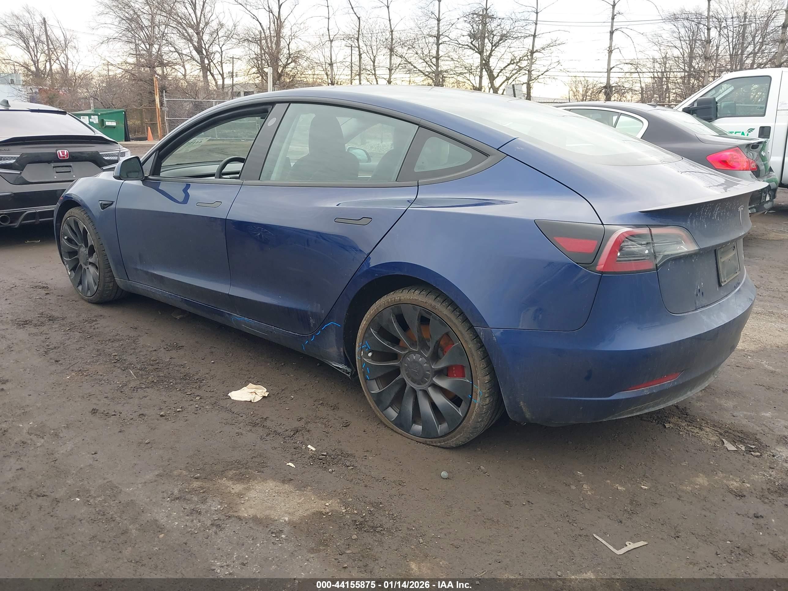 TESLA MODEL image 3