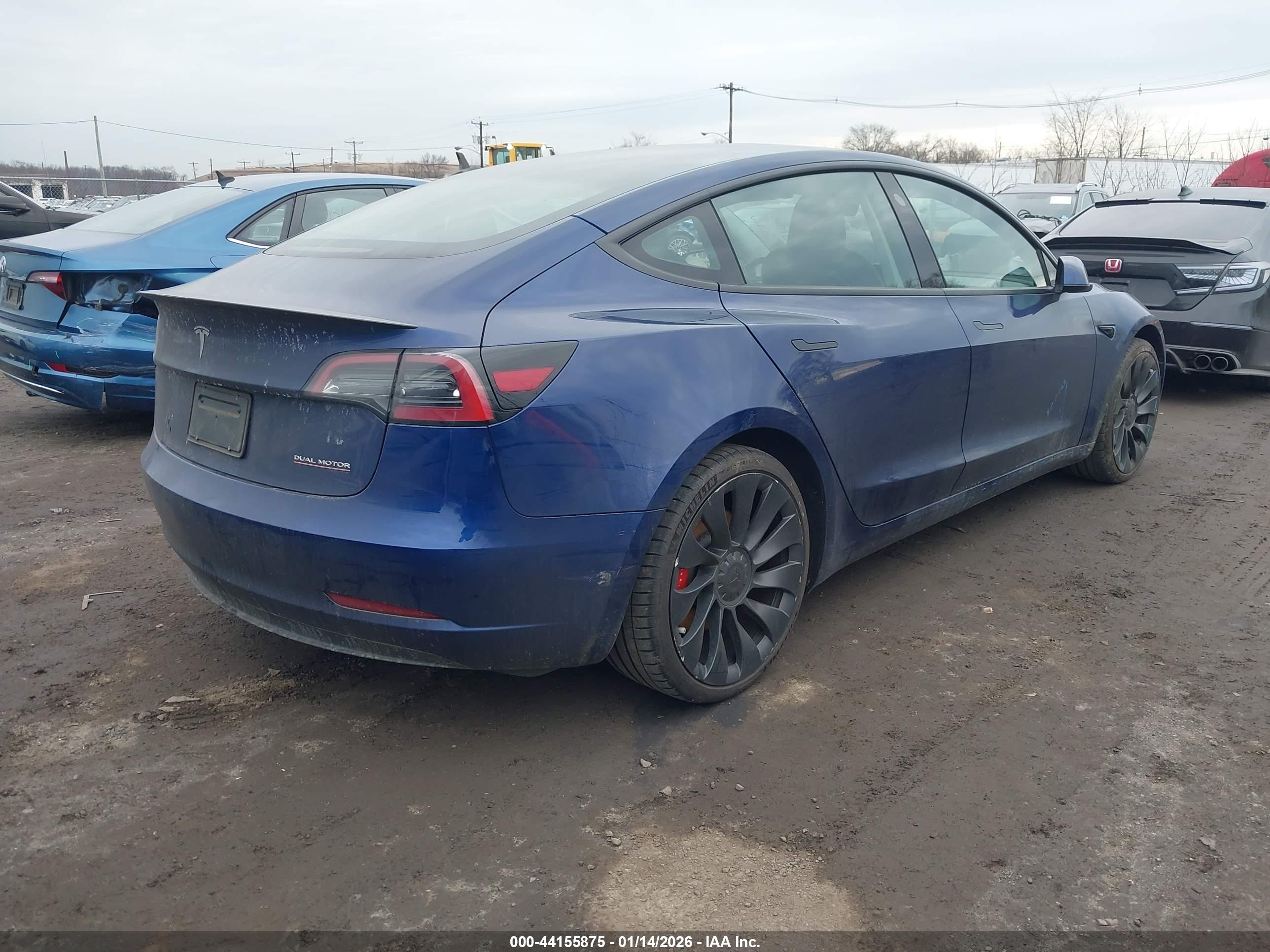 TESLA MODEL image 4