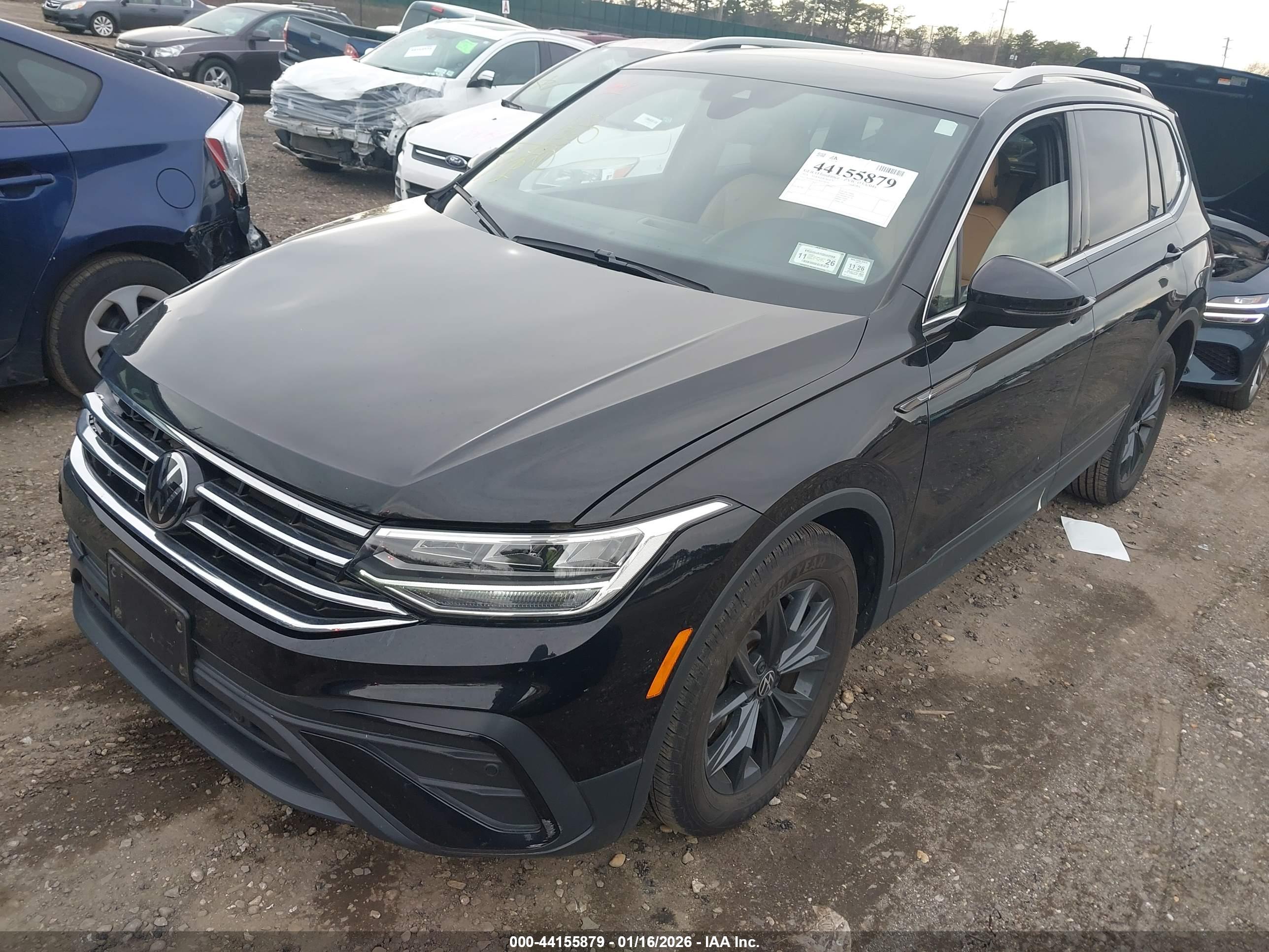 VOLKSWAGEN TIGUAN image 2
