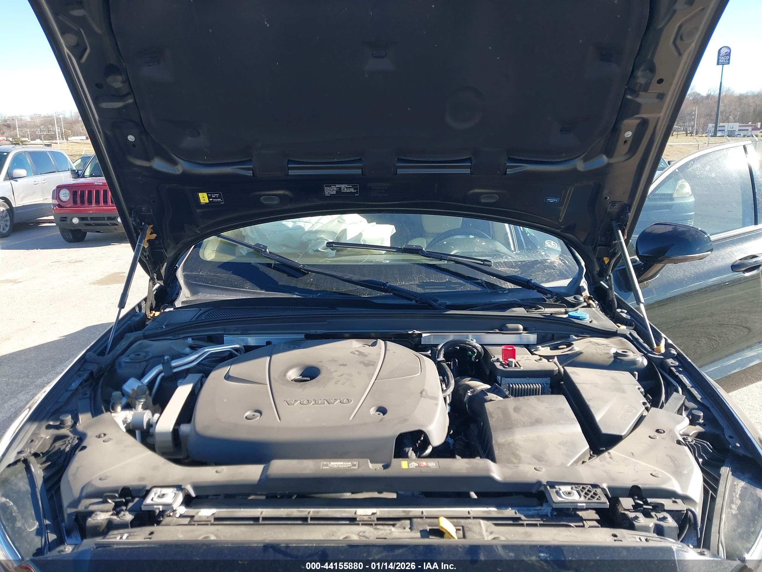 VOLVO S60 image 10
