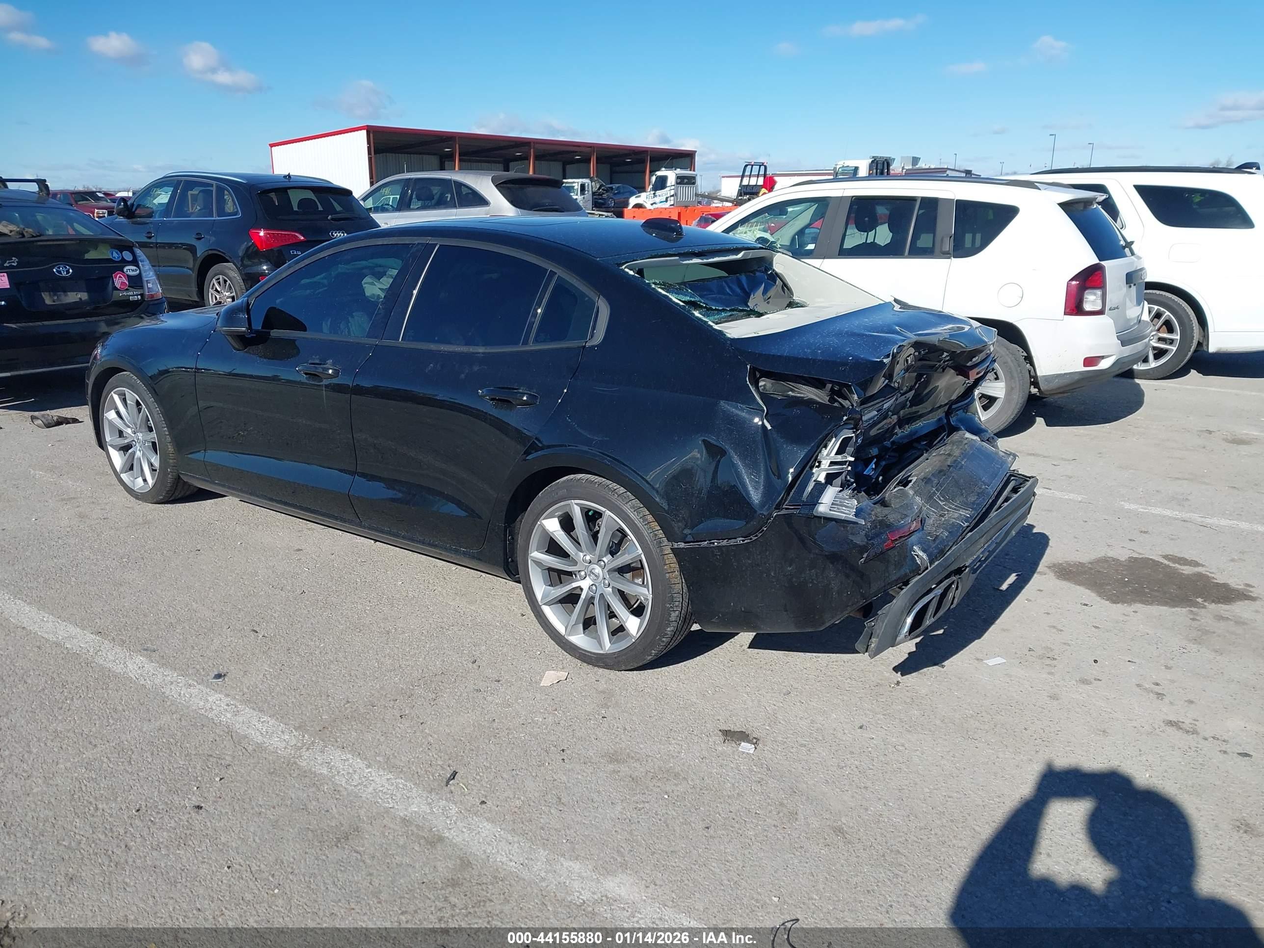 VOLVO S60 image 3