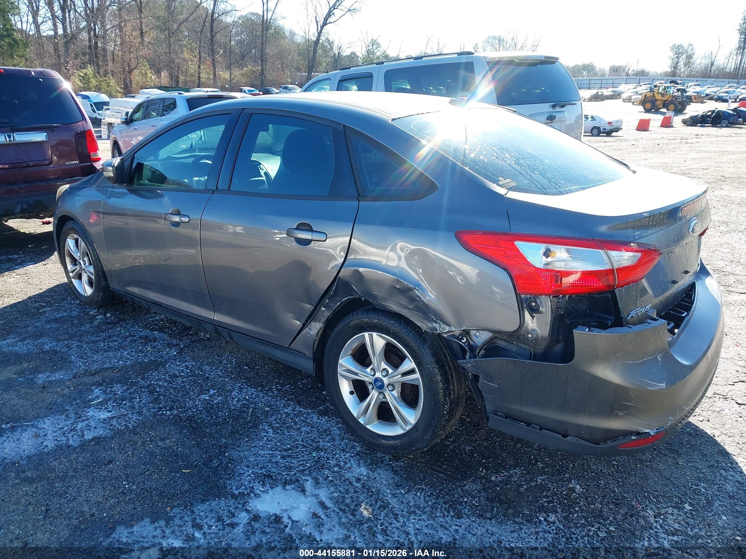 FORD FOCUS image 3