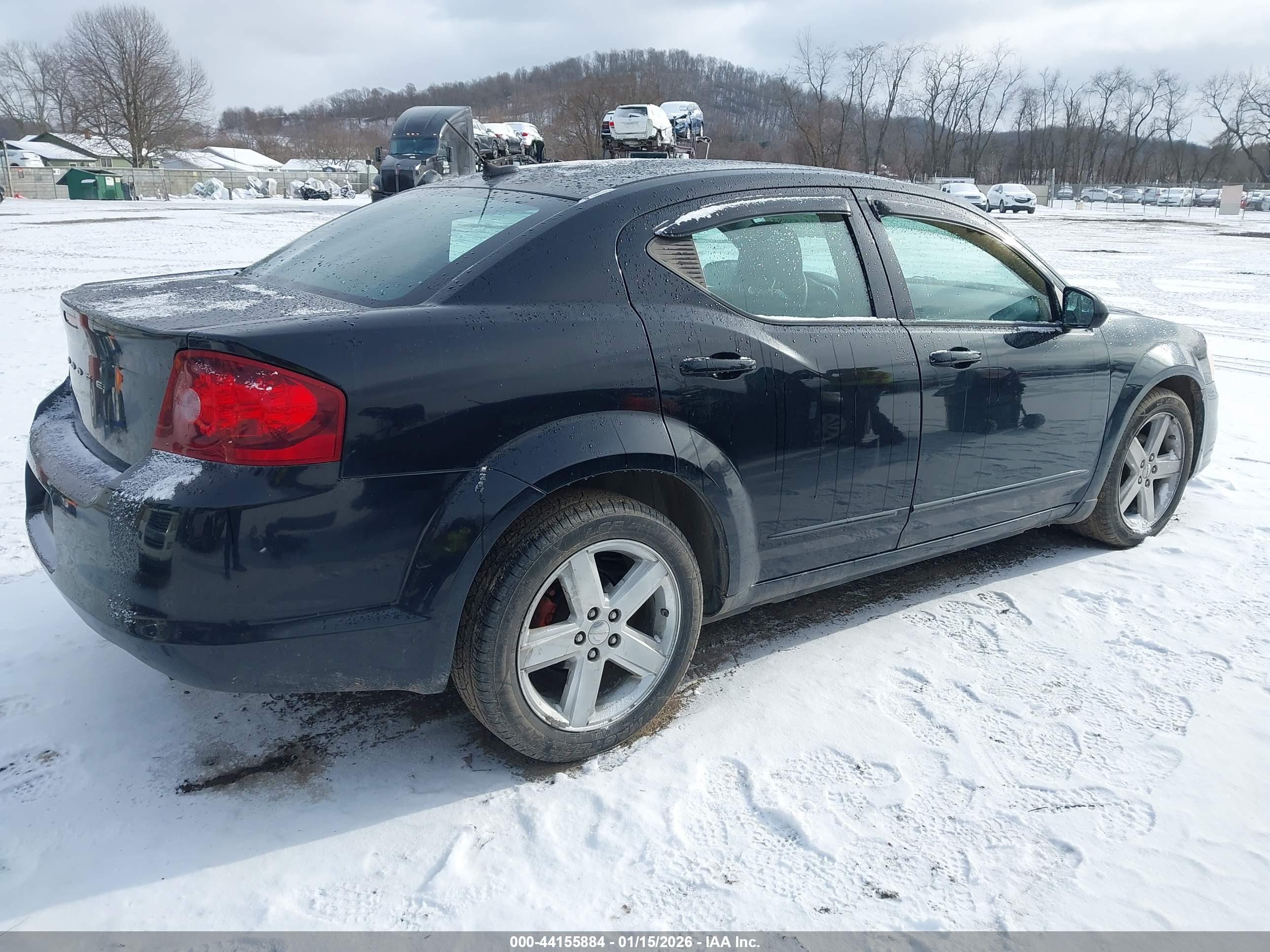 DODGE AVENGER image 4