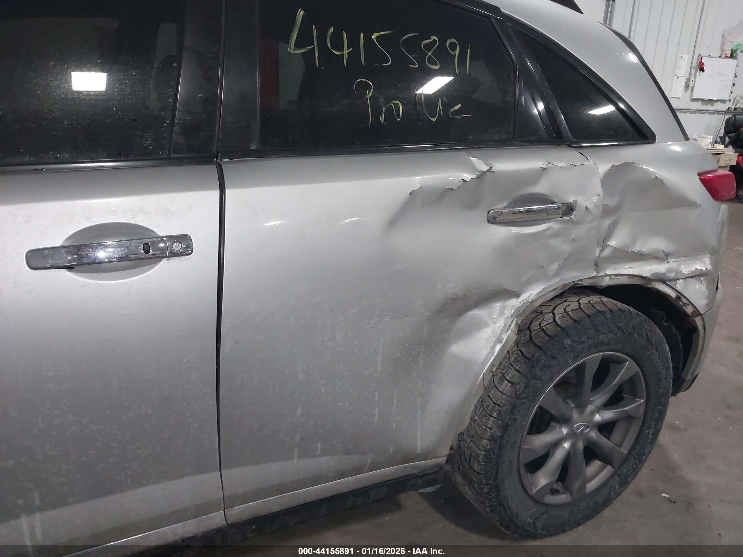 INFINITI FX35 image 6