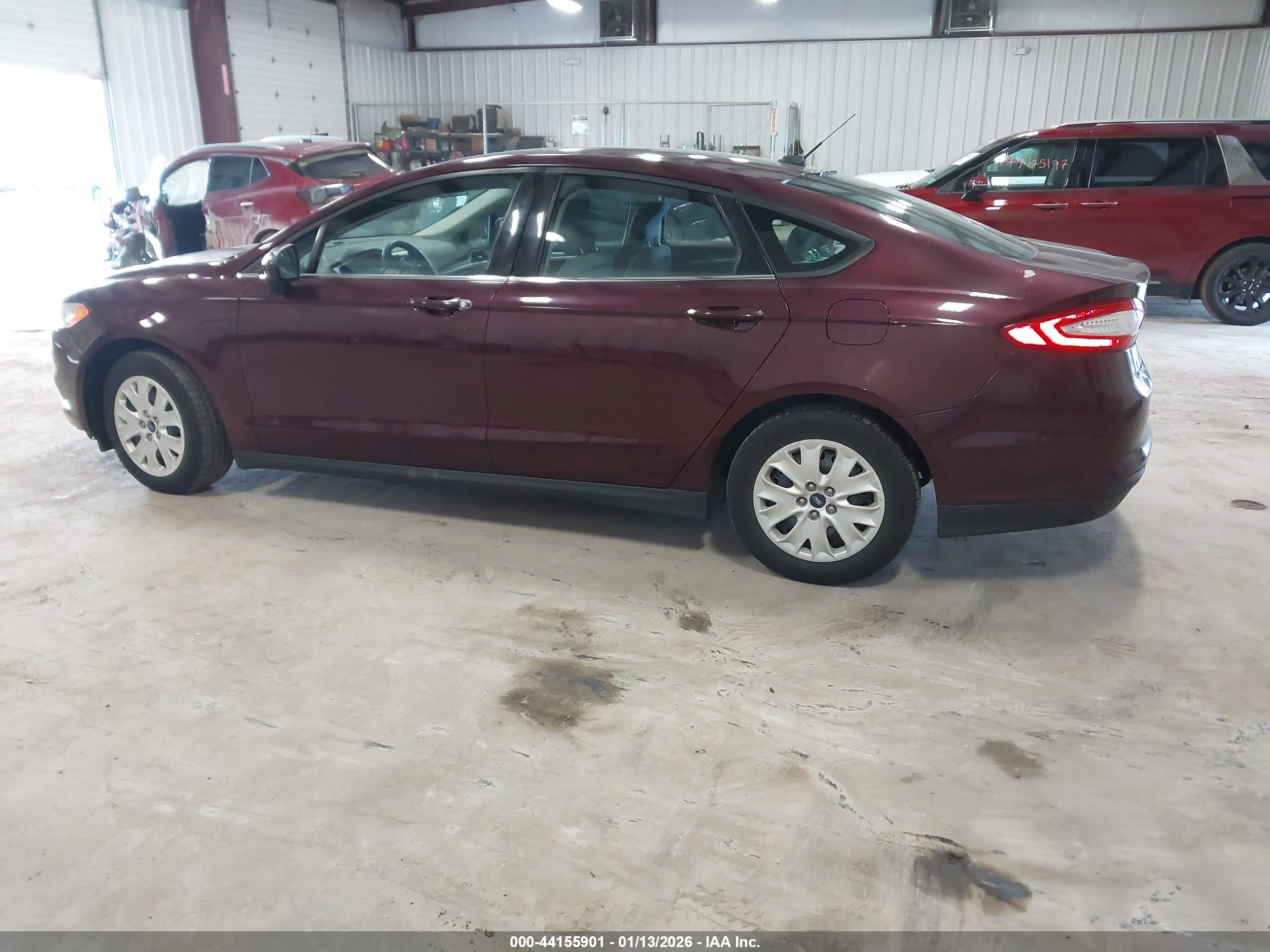 FORD FUSION image 3