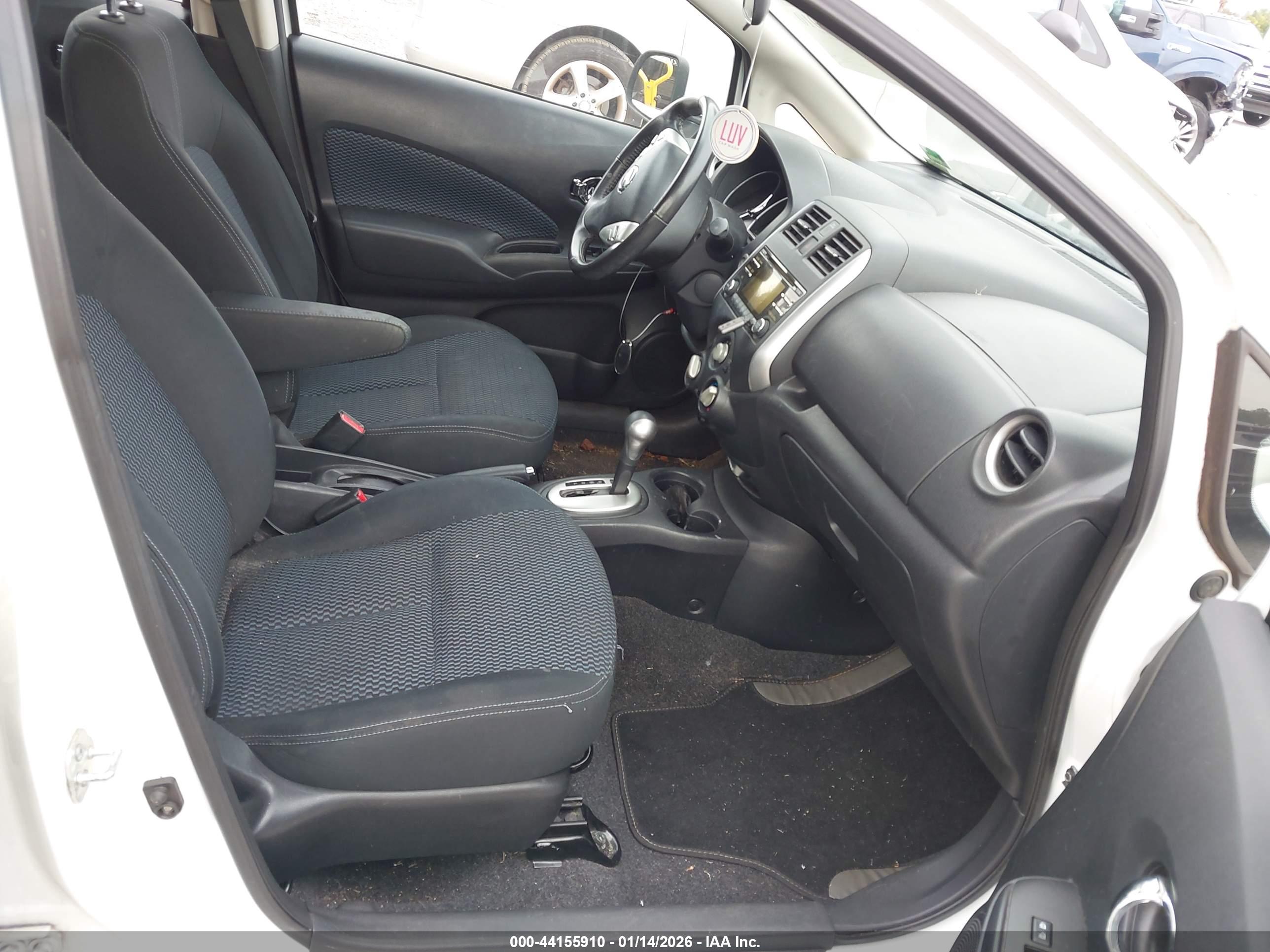 NISSAN VERSA image 5