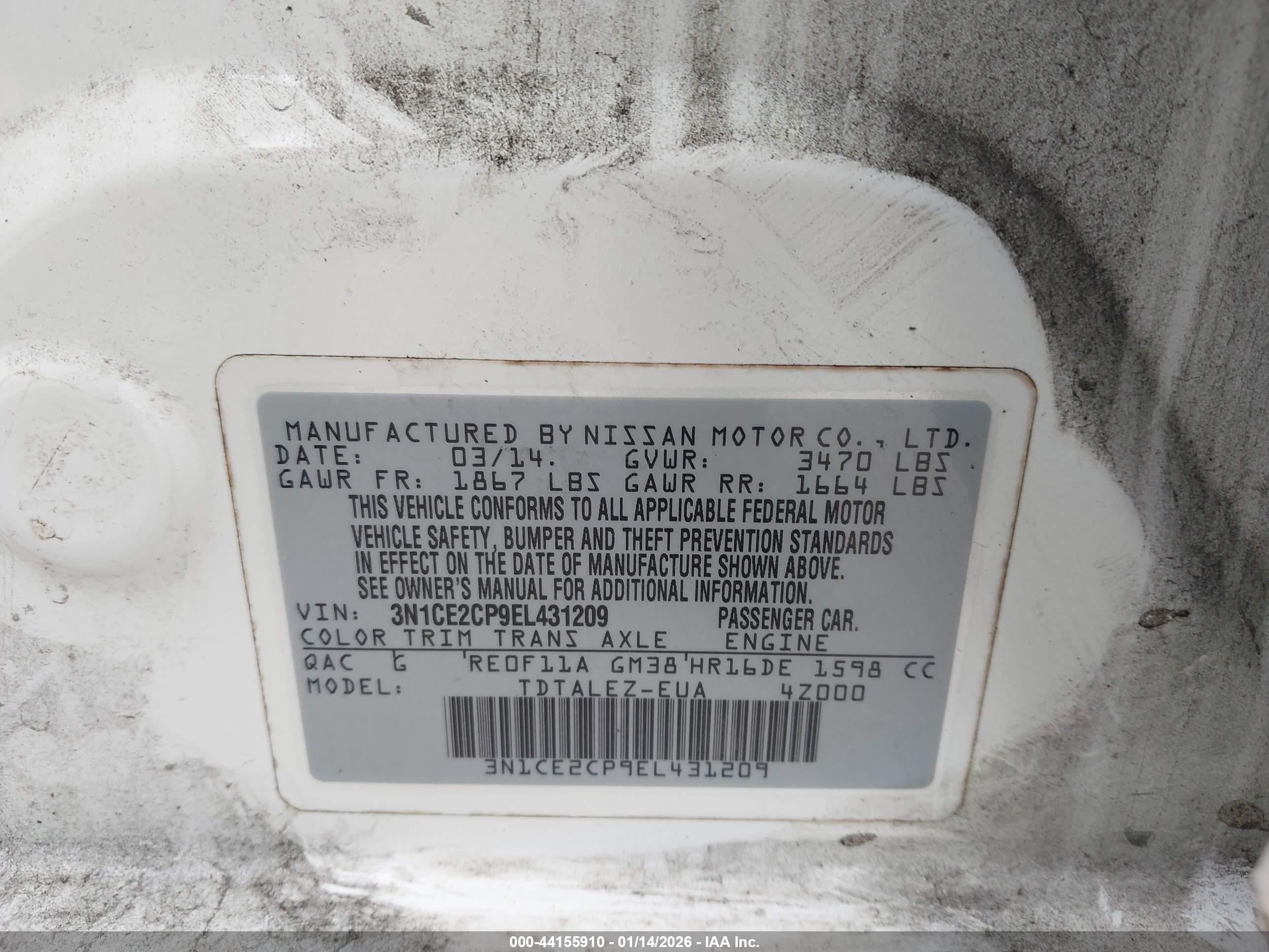 NISSAN VERSA image 9