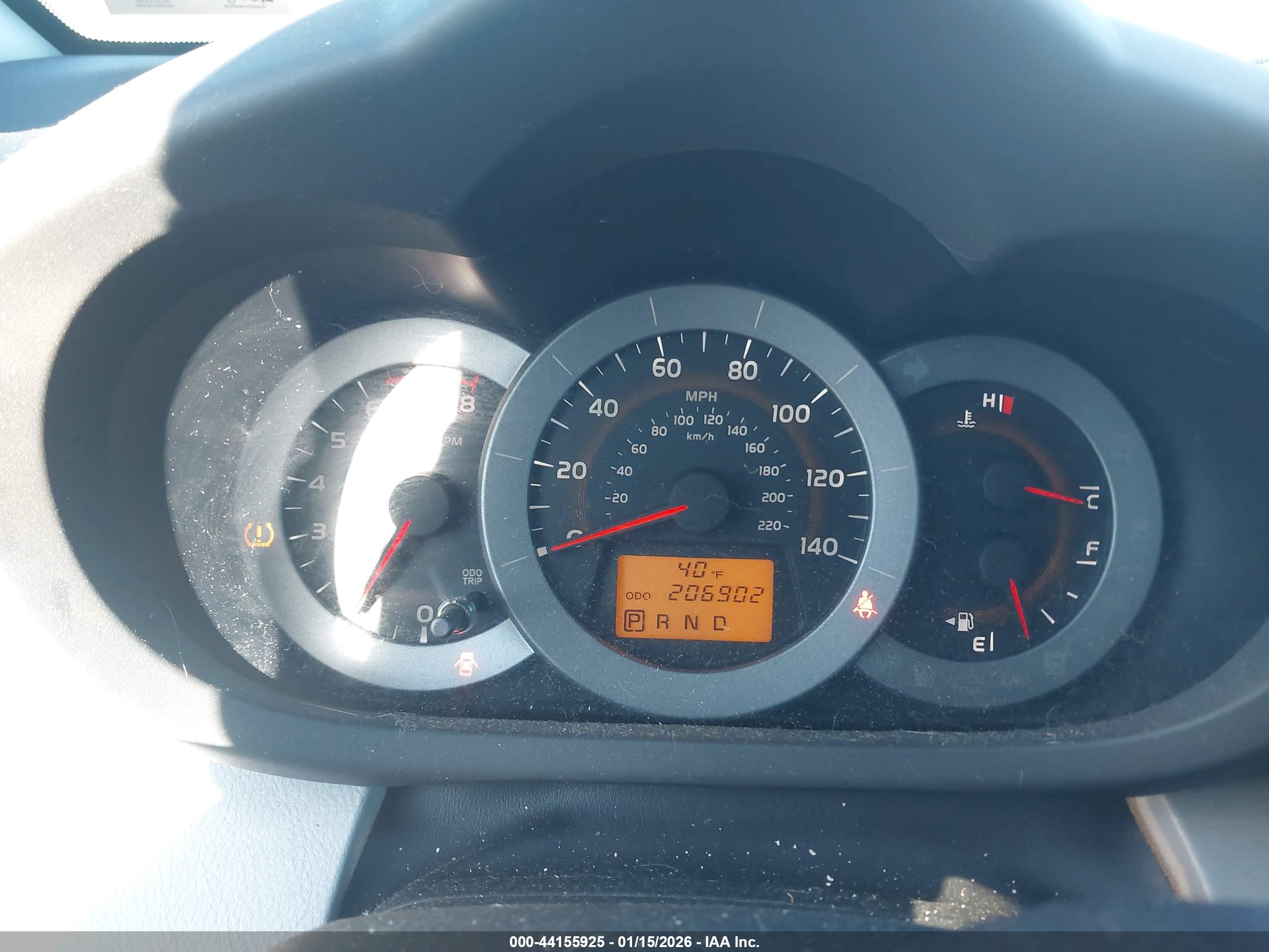 TOYOTA RAV4 image 7