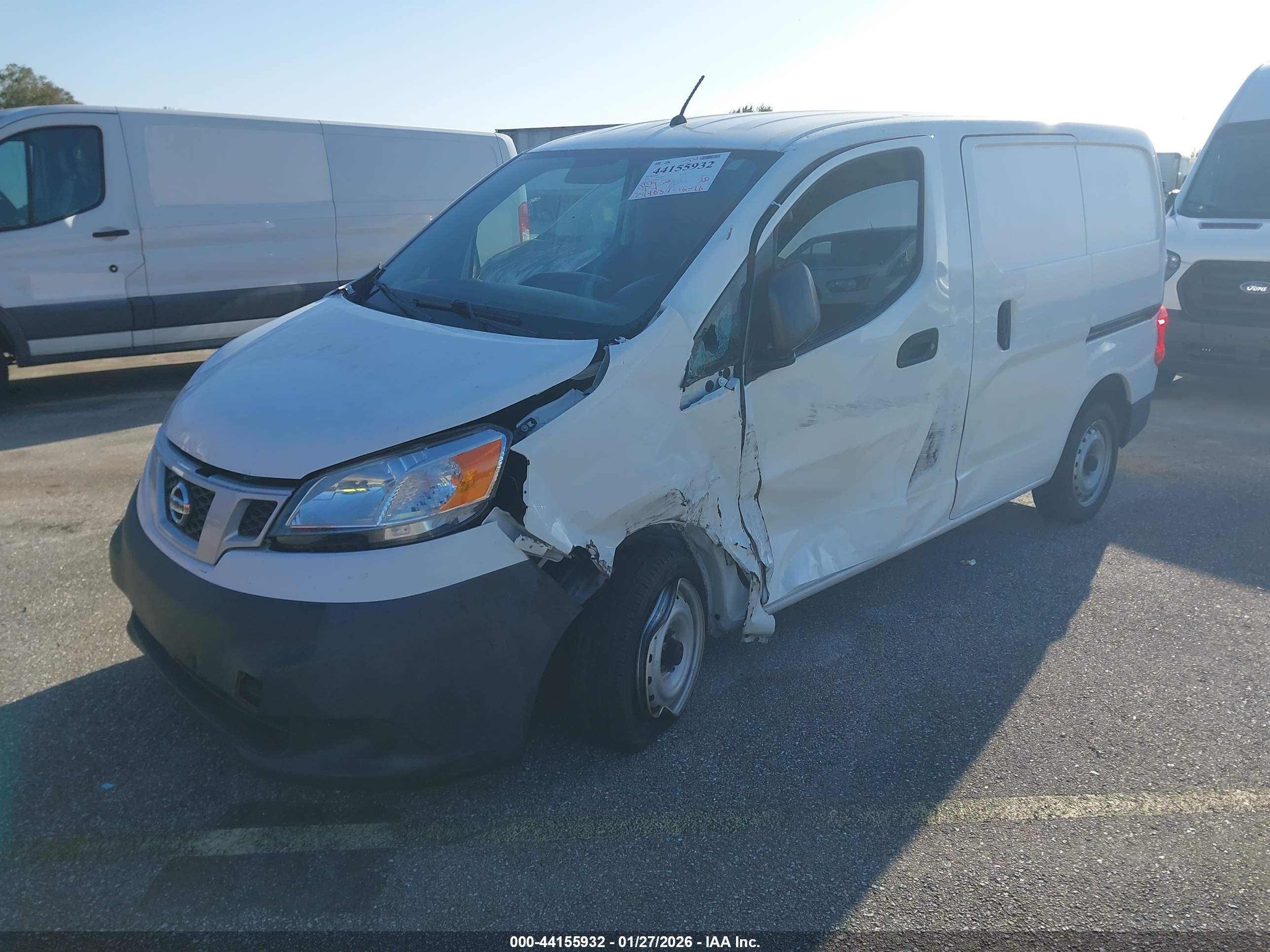 NISSAN NV200 image 2