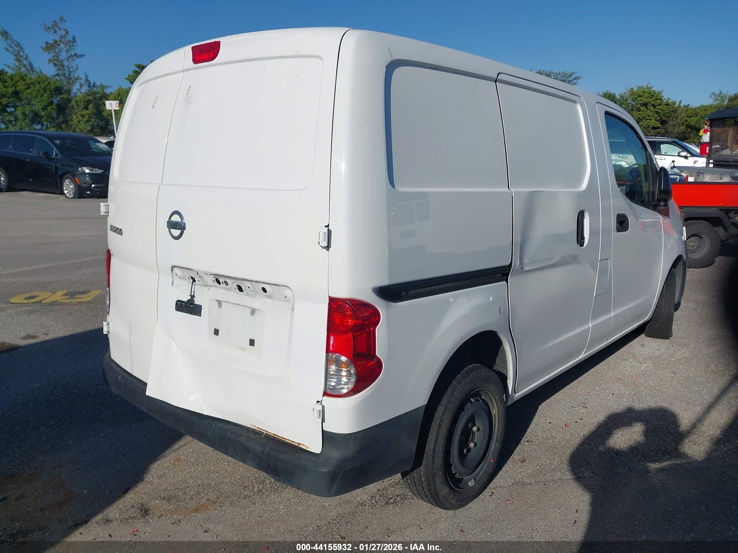 NISSAN NV200 image 4