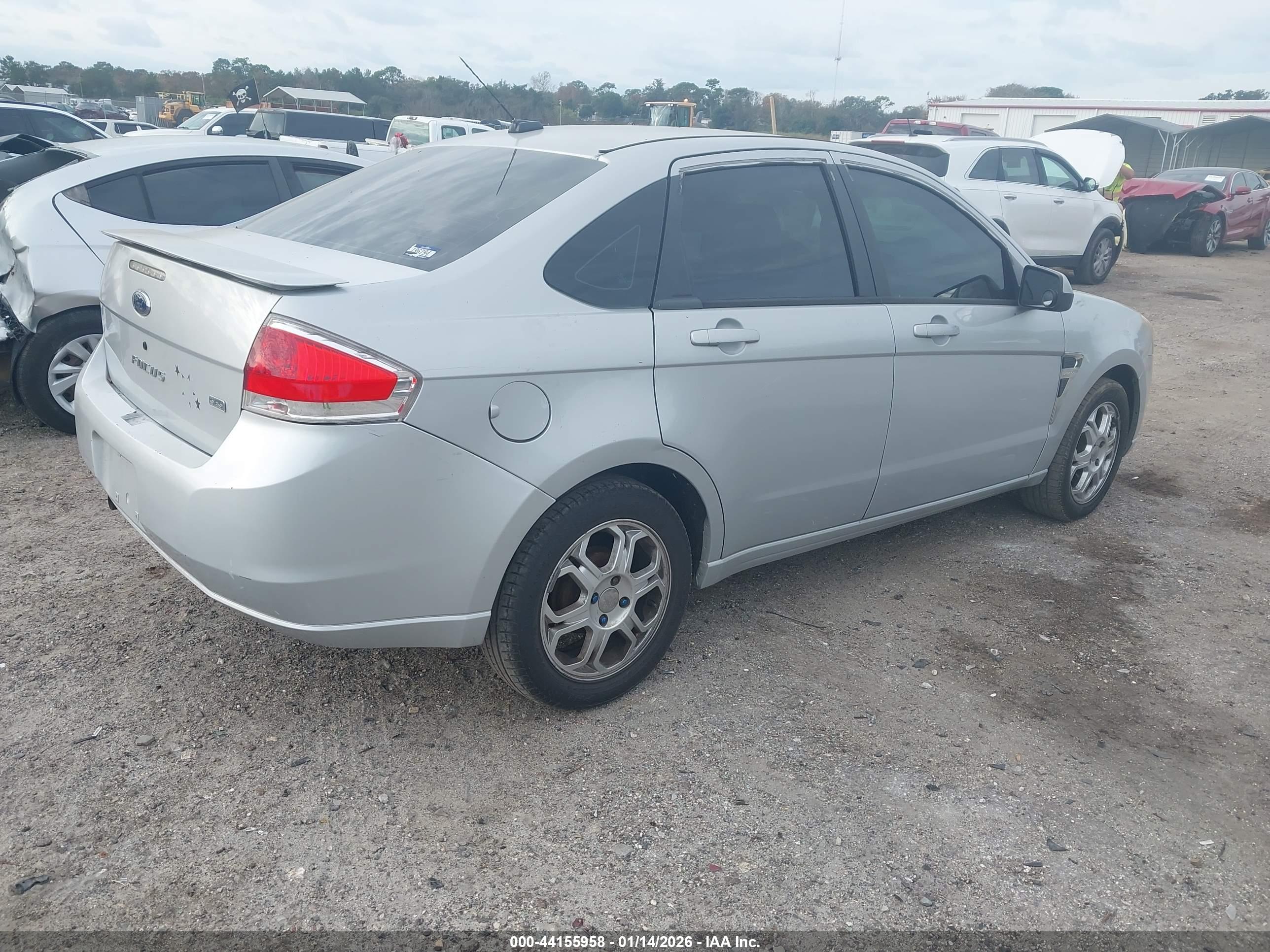 FORD FOCUS image 4