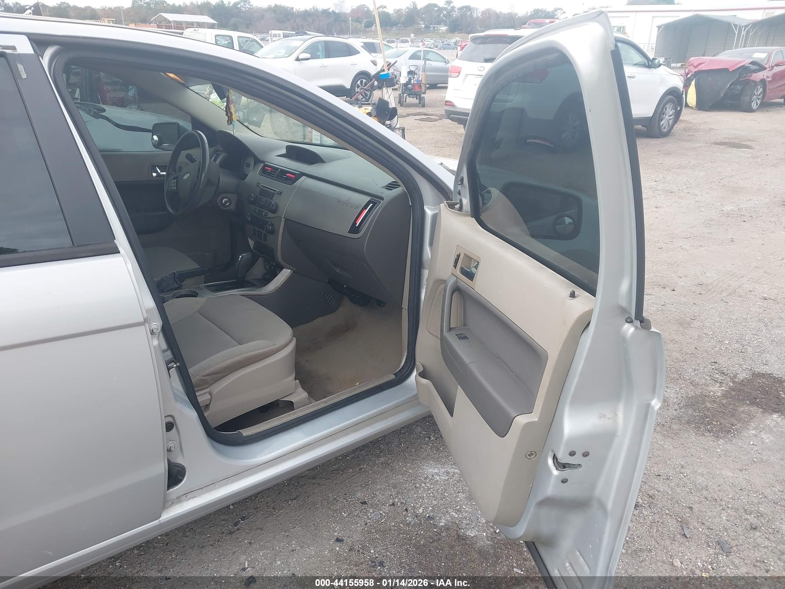 FORD FOCUS image 5
